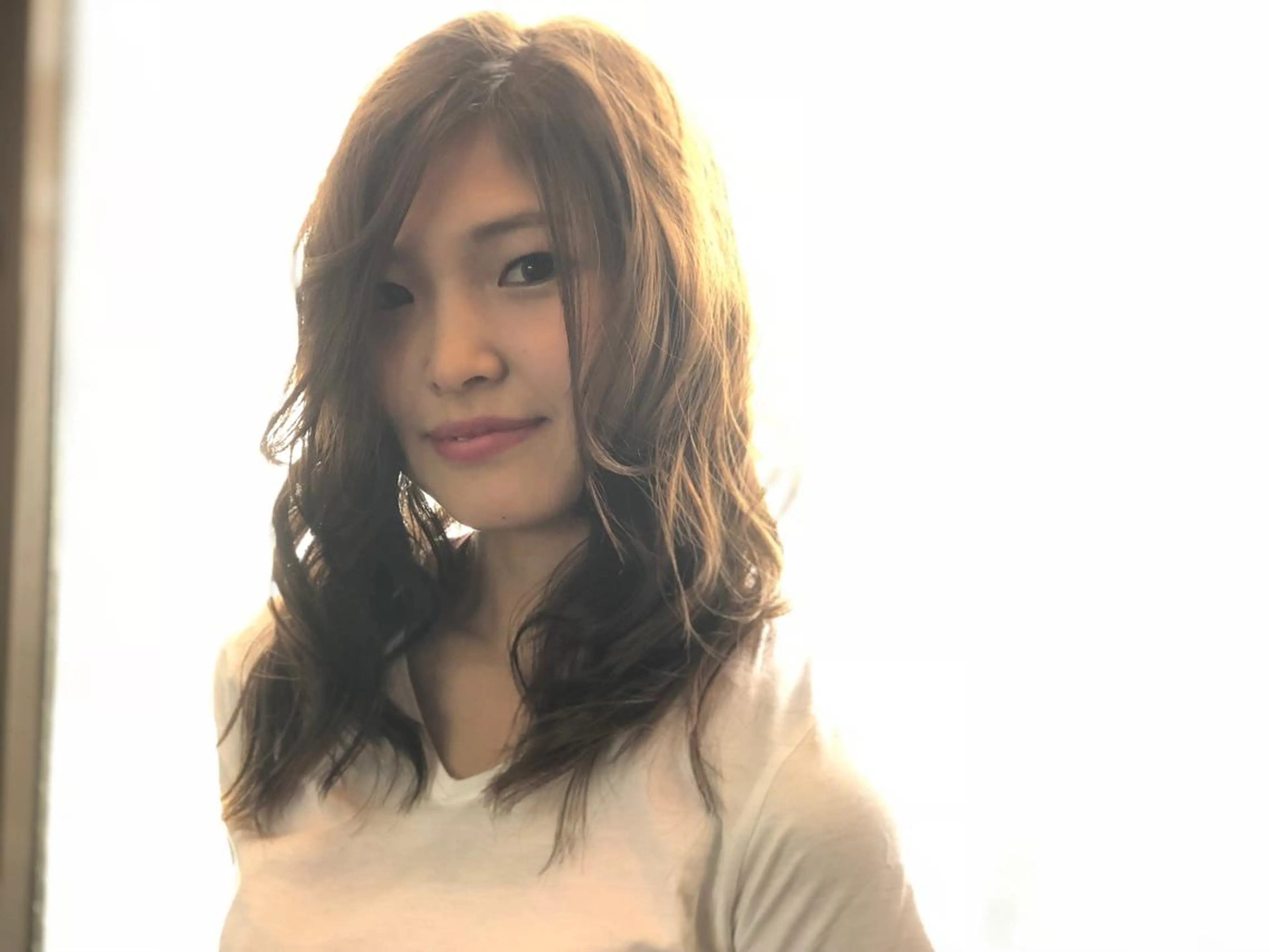 セミロング カラー アッシュ ベージュカラー ヘアカラー トリートメント 及川 祐輔のヘアスタイル