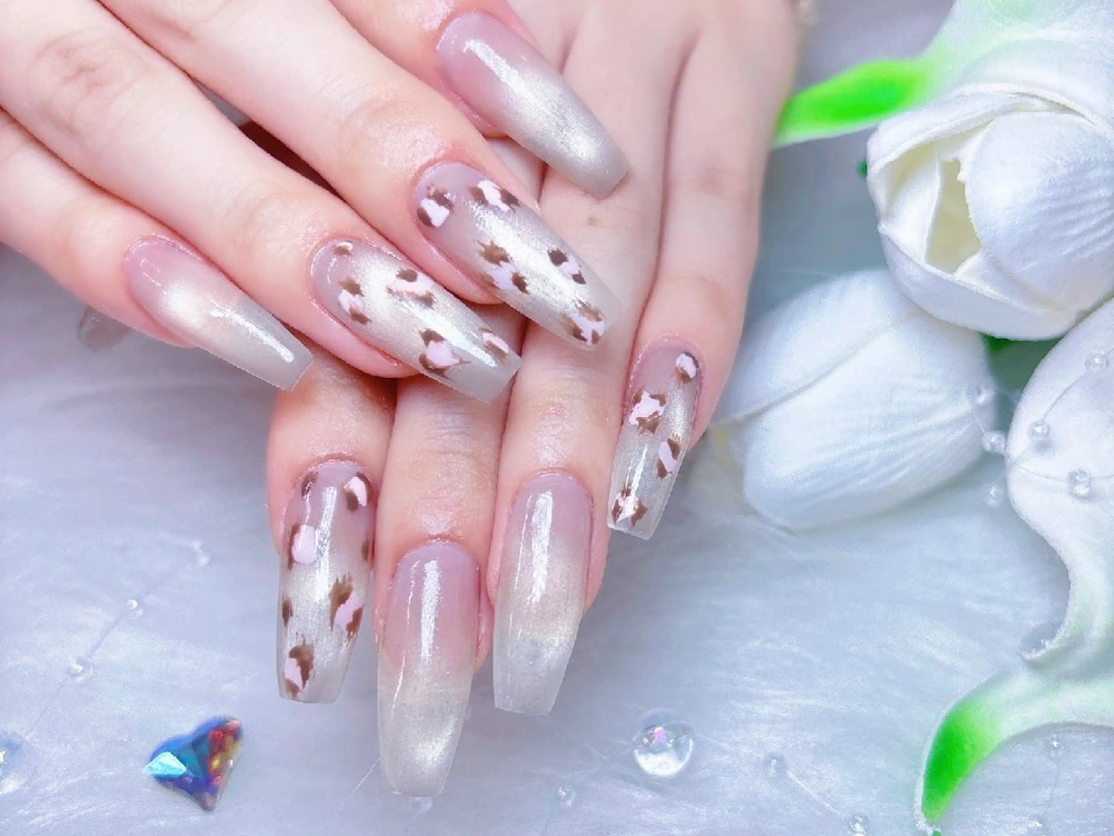 ネイル チークネイル 長さ出し フラッシュネイル ジェルネイル キラキラネイル Chouette Nailのネイルデザイン