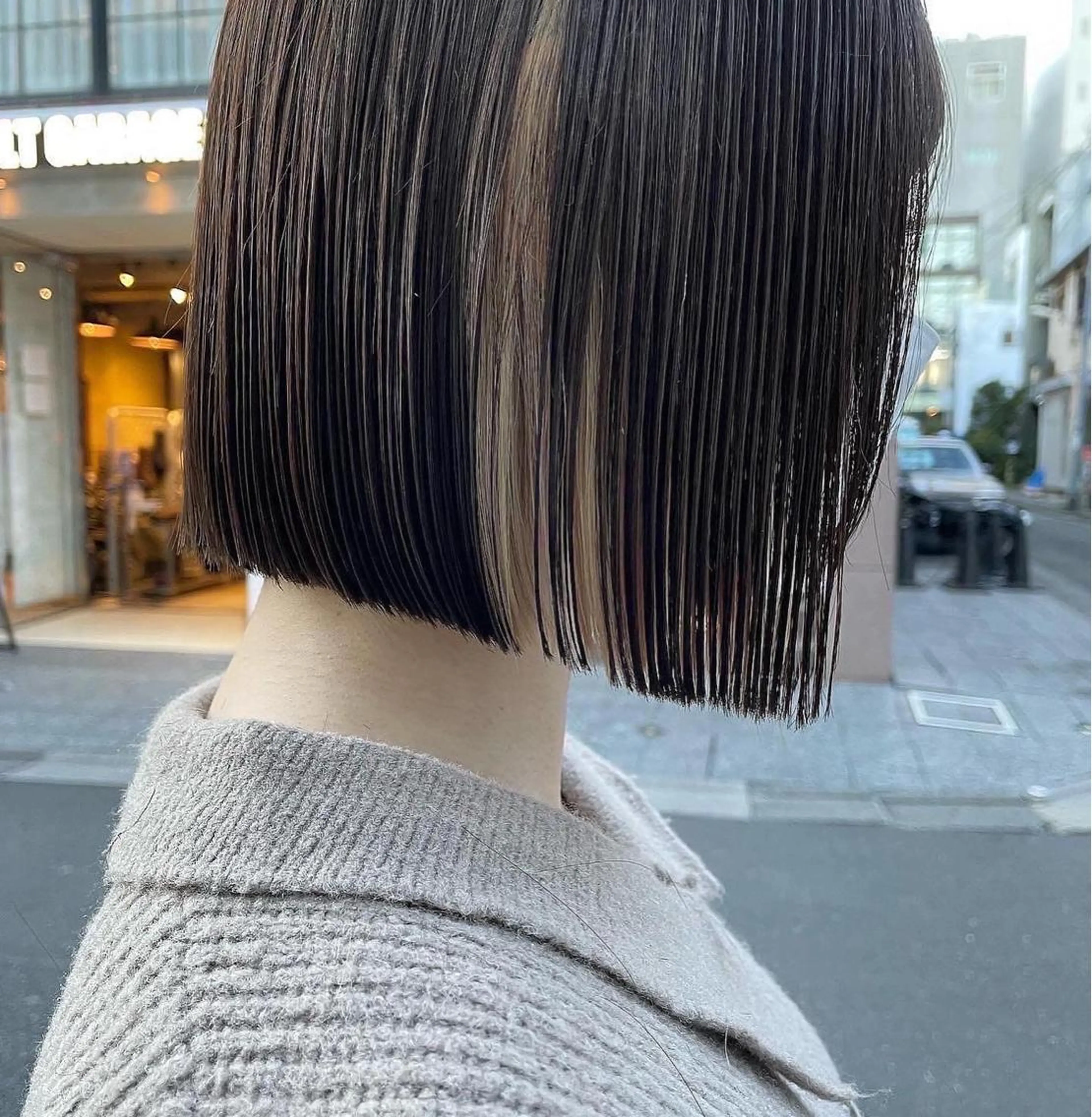 ミディアム カラー センターパート/ 暖色カラーayuのヘアスタイル