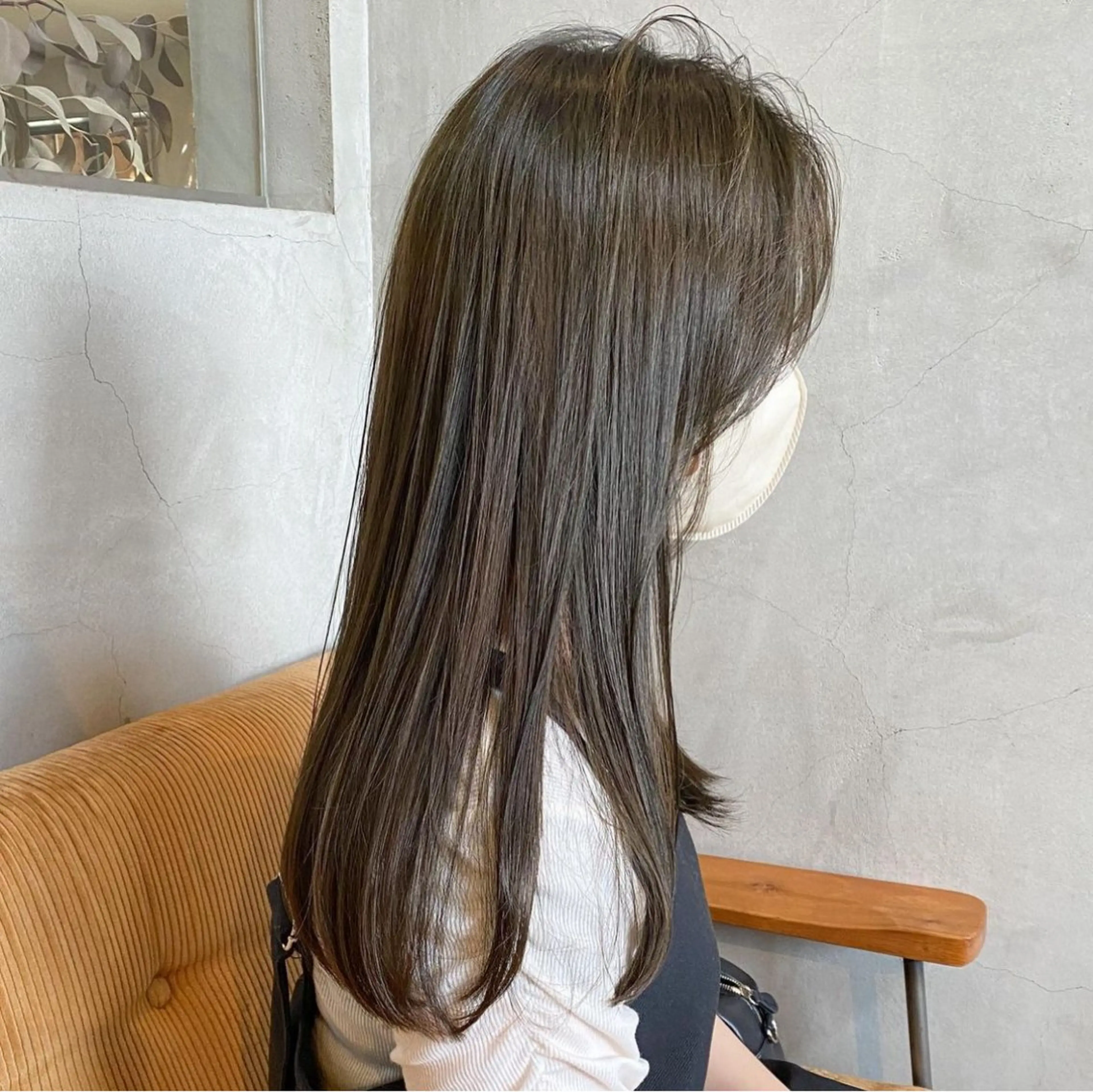 セミロング カラー ベージュカラー オリーブベージュ 井上 美穂のヘアスタイル