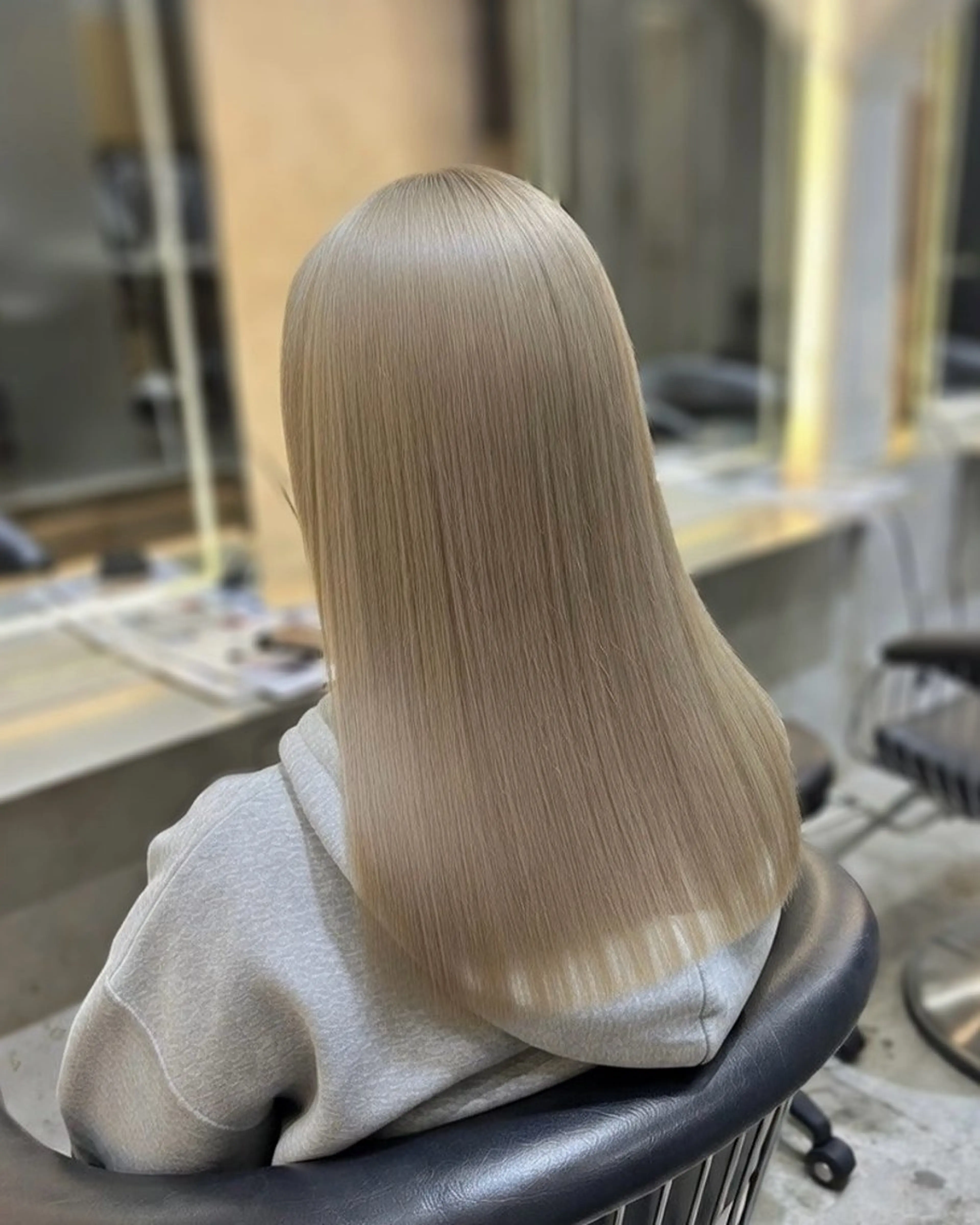 セミロング ケアブリーチ/ 髪質改善/垣尾颯大のヘアスタイル