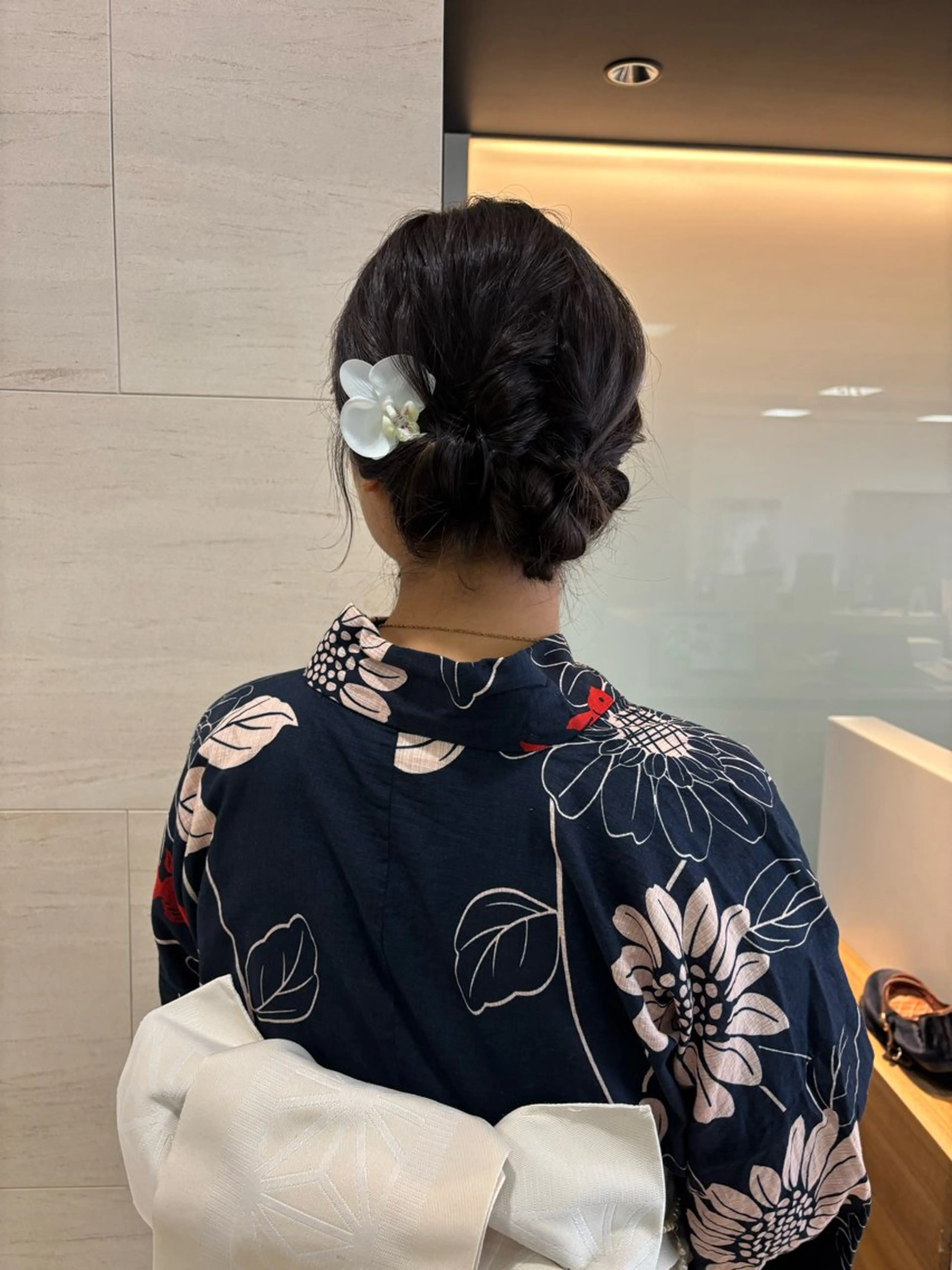 ヘアアレンジ ボブ 浴衣 垢抜け小顔レイヤー オリーブ/スミレのヘアスタイル