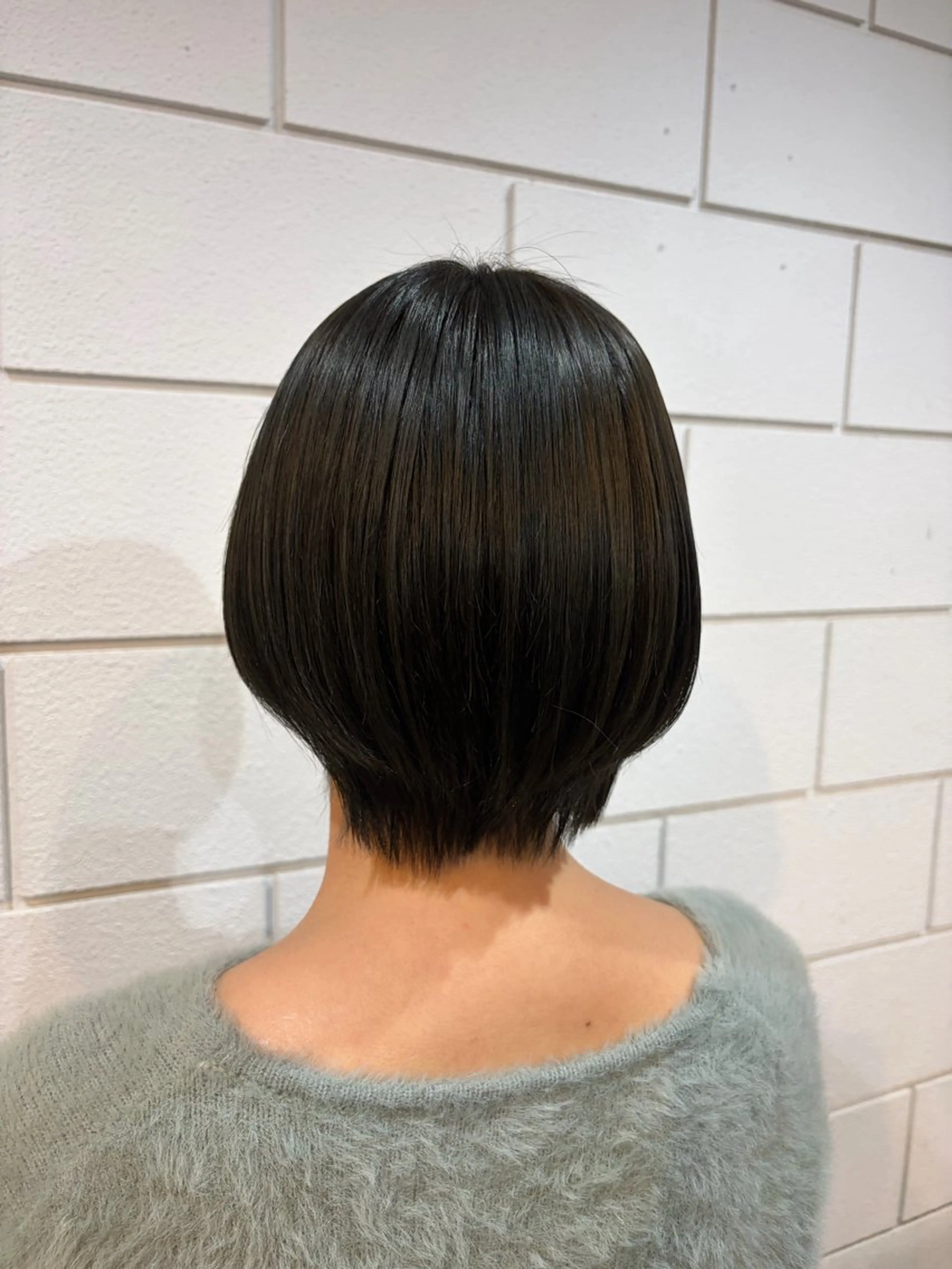 ショート カラー アッシュ 透明感カラー ヘアカラー 土屋 梓咲のヘアスタイル