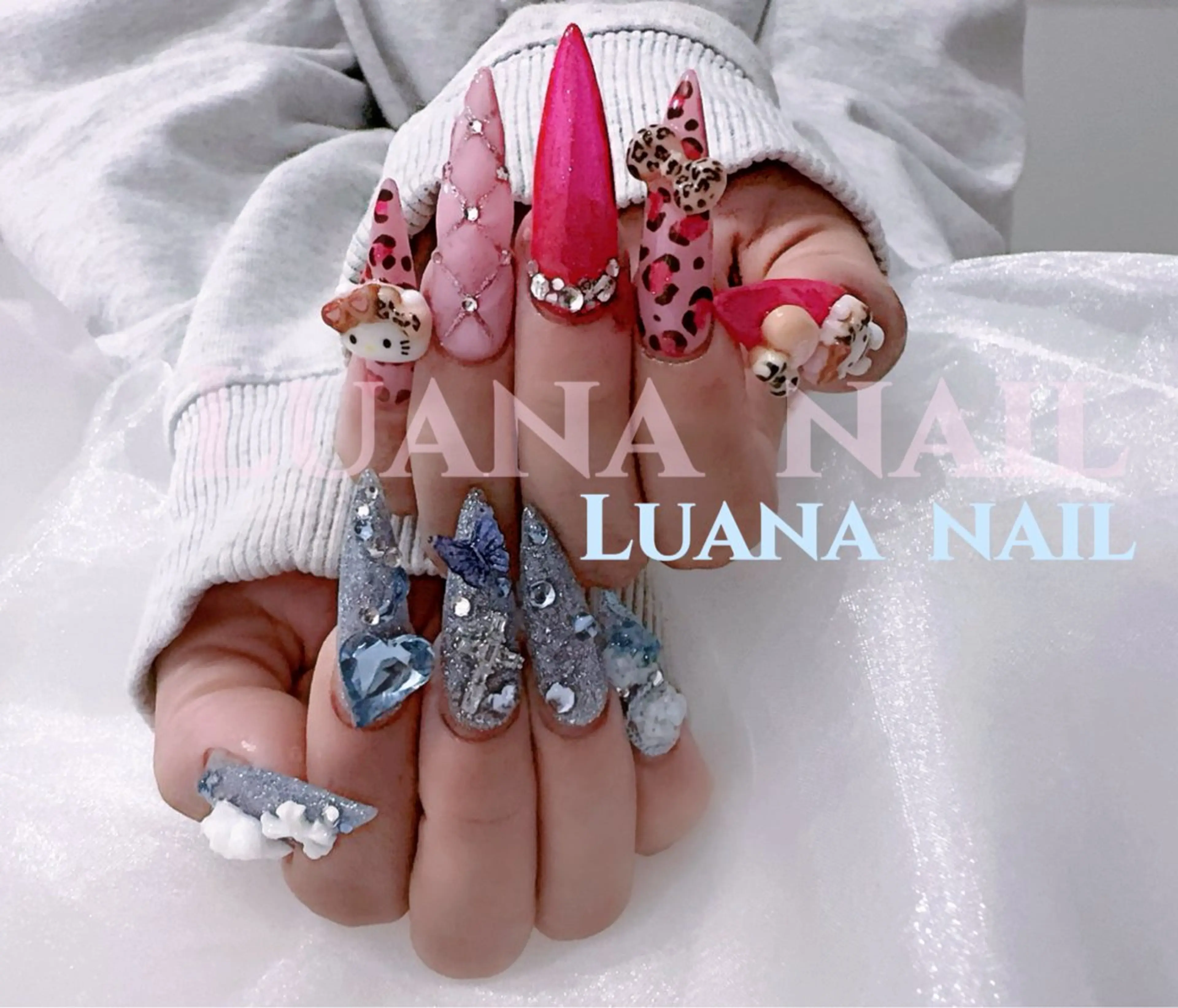 ネイル フラッシュネイル フレンチネイル 韓国ネイル ロングネイル マグネットネイル ハンドネイル ルアナネイル サロンのネイルデザイン