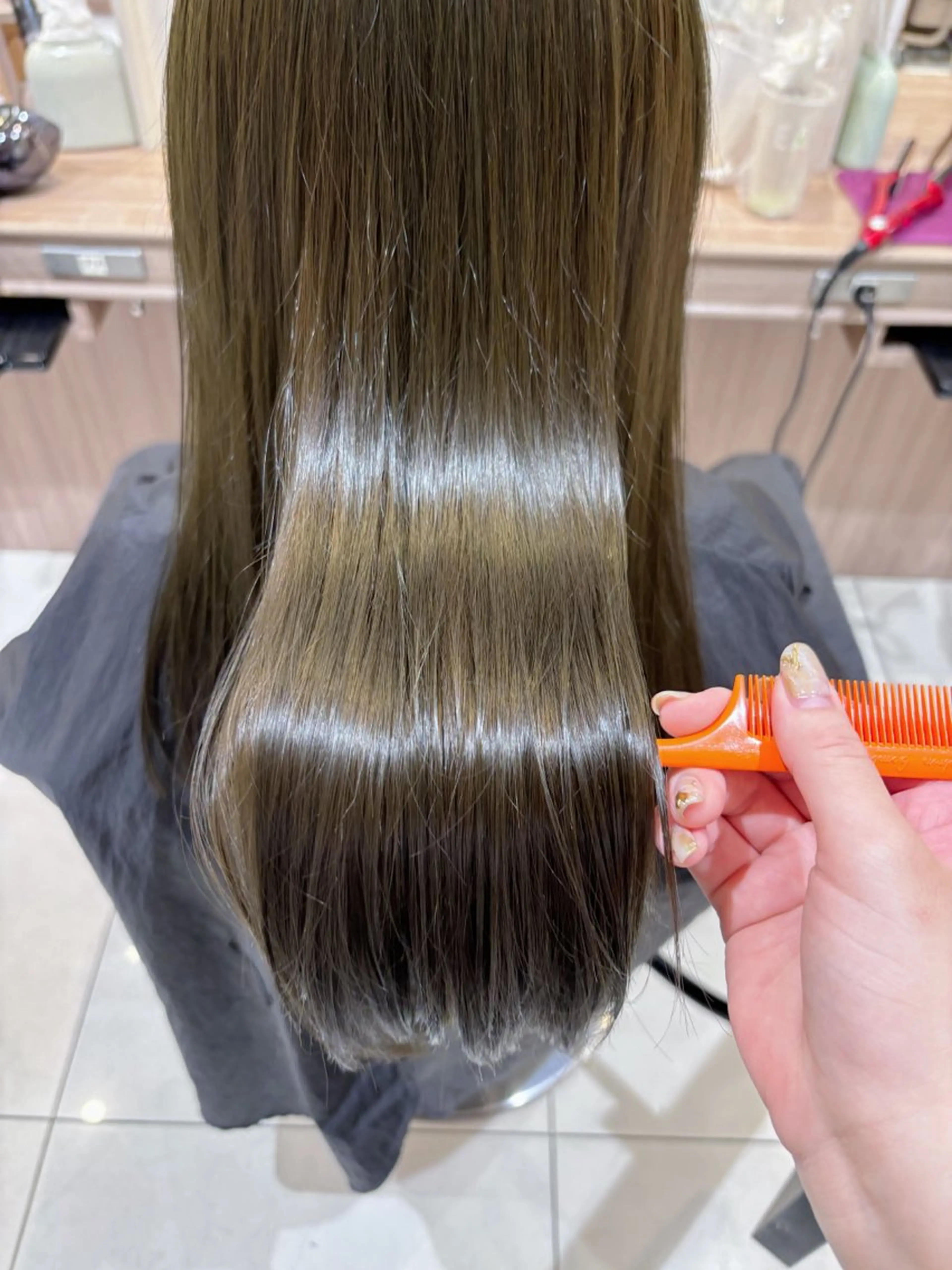 ロング パーマ 縮毛矯正 トリートメント ハイトーンカラー☁️ 西條 楓花のヘアスタイル