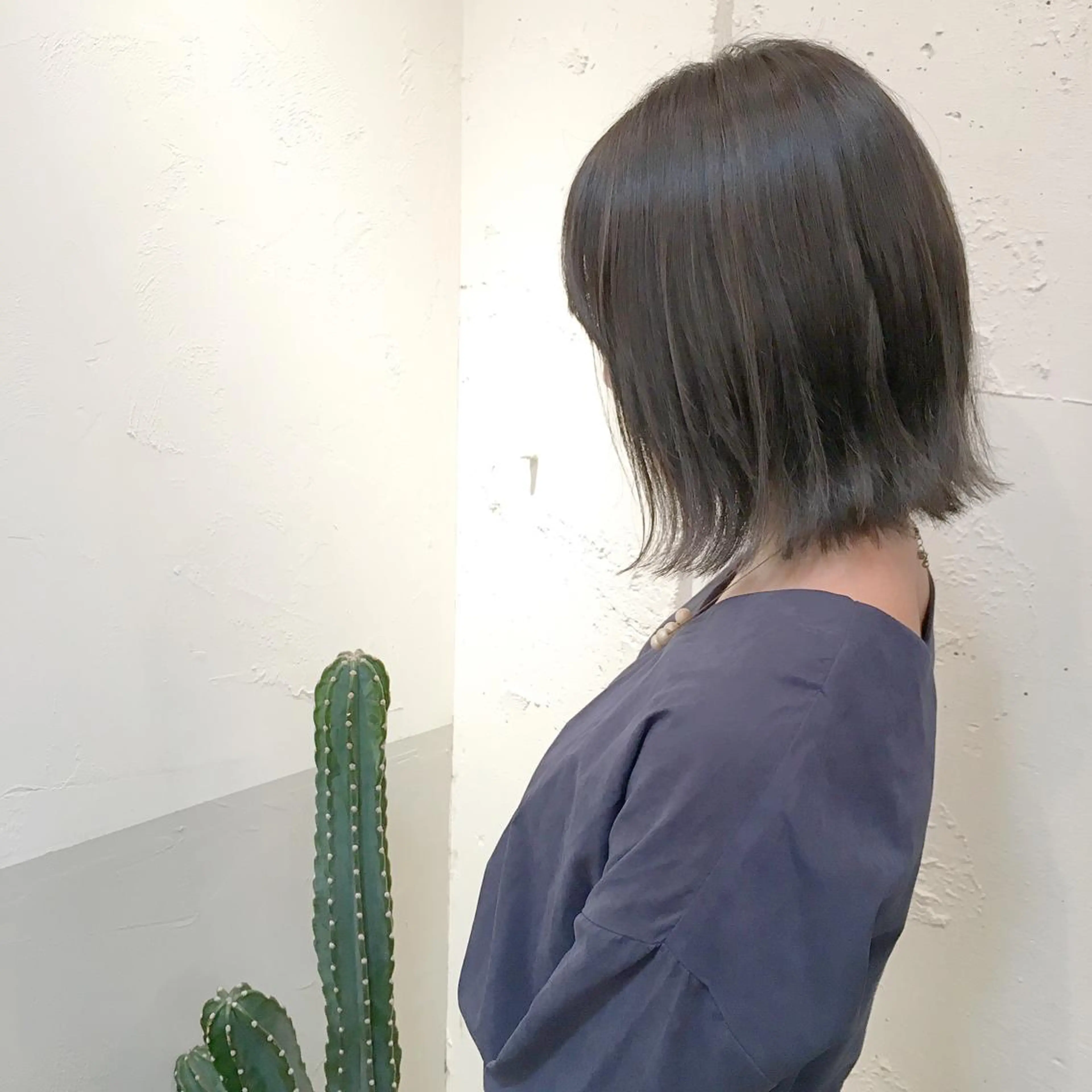 ミディアム カラー 切りっぱなしボブ ボブ 飯嶋 彩奈のヘアスタイル