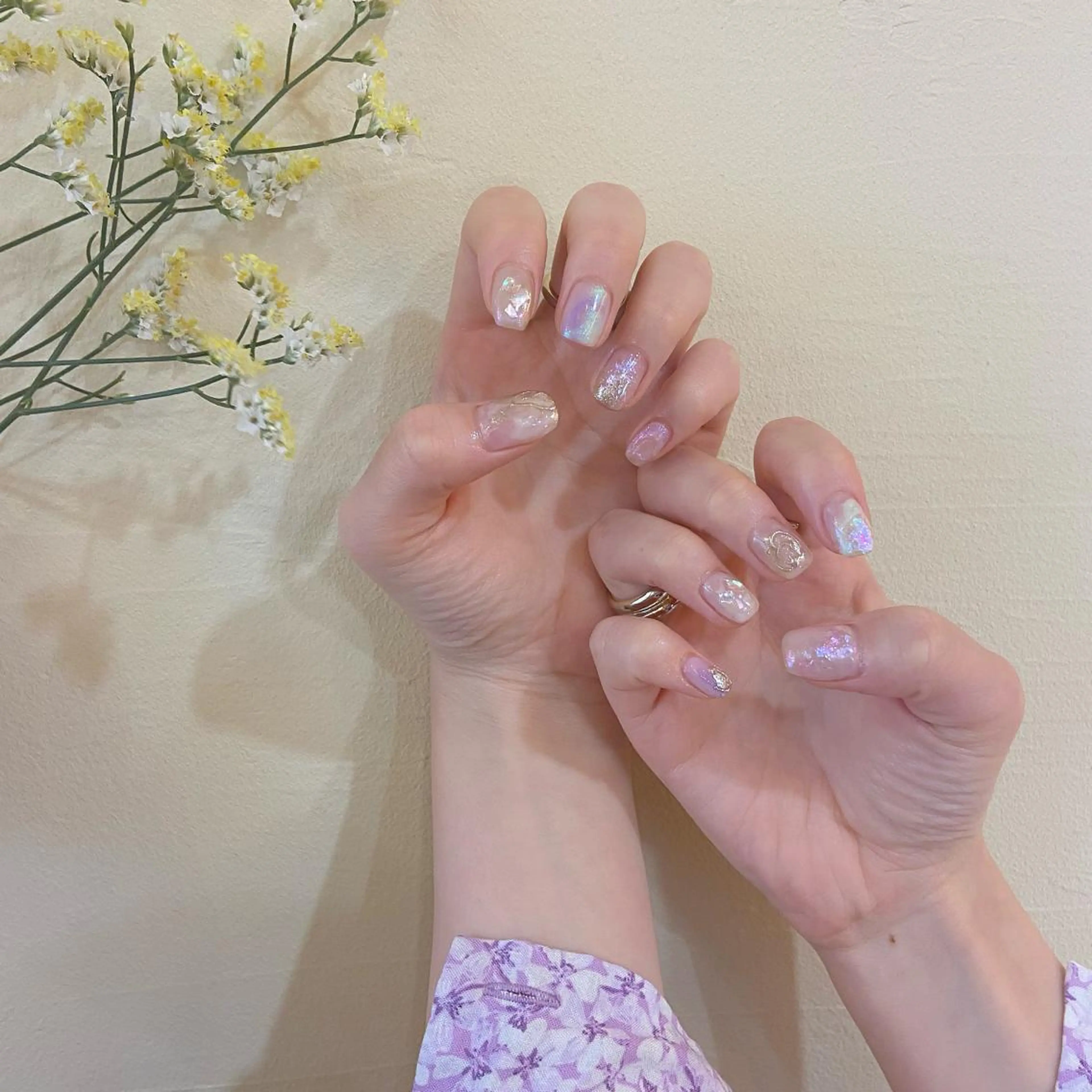 ネイル オーロラネイル ラメ(グリッター) ミラーネイル . .のネイルデザイン