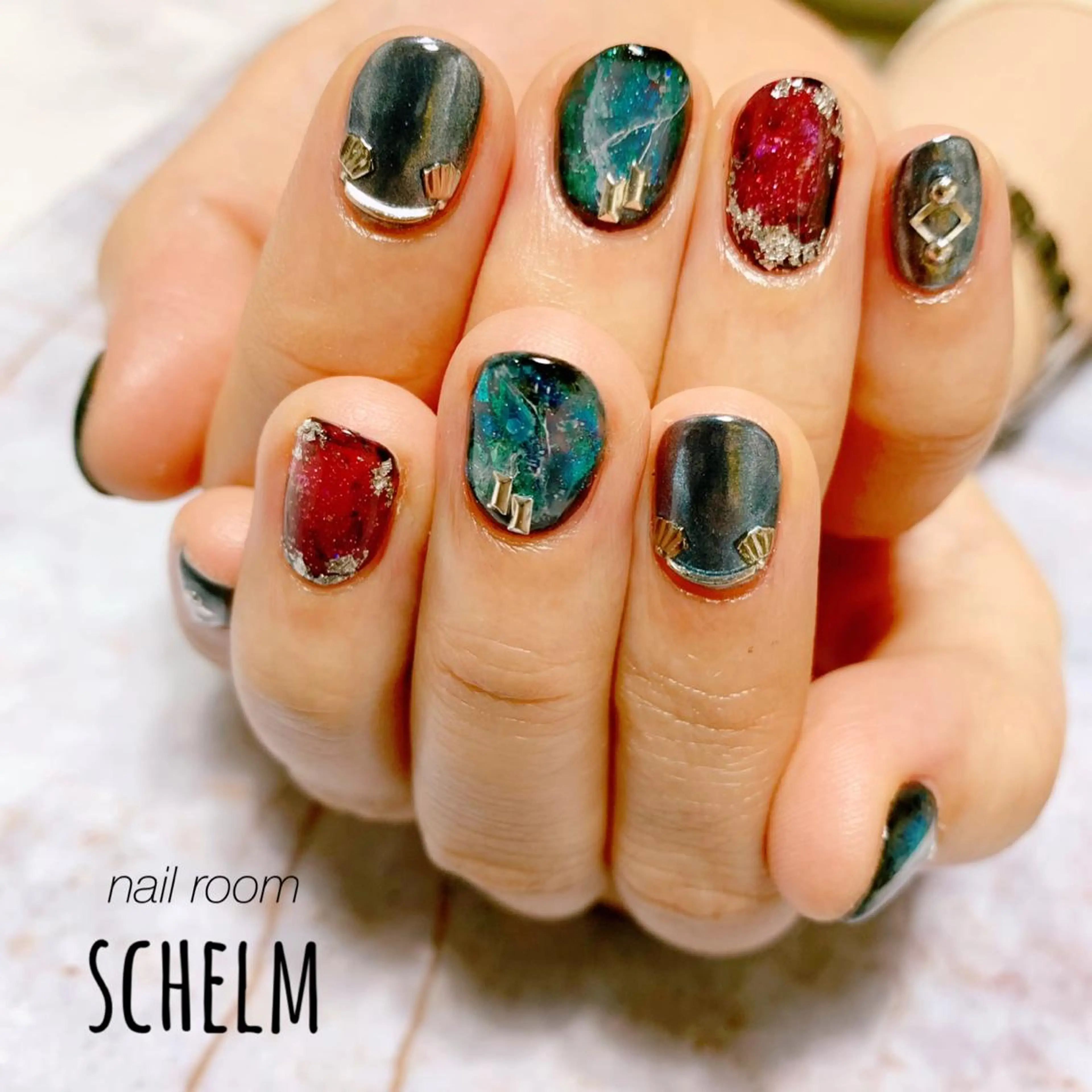 ネイル ハンドネイル nail room シュレムのネイルデザイン