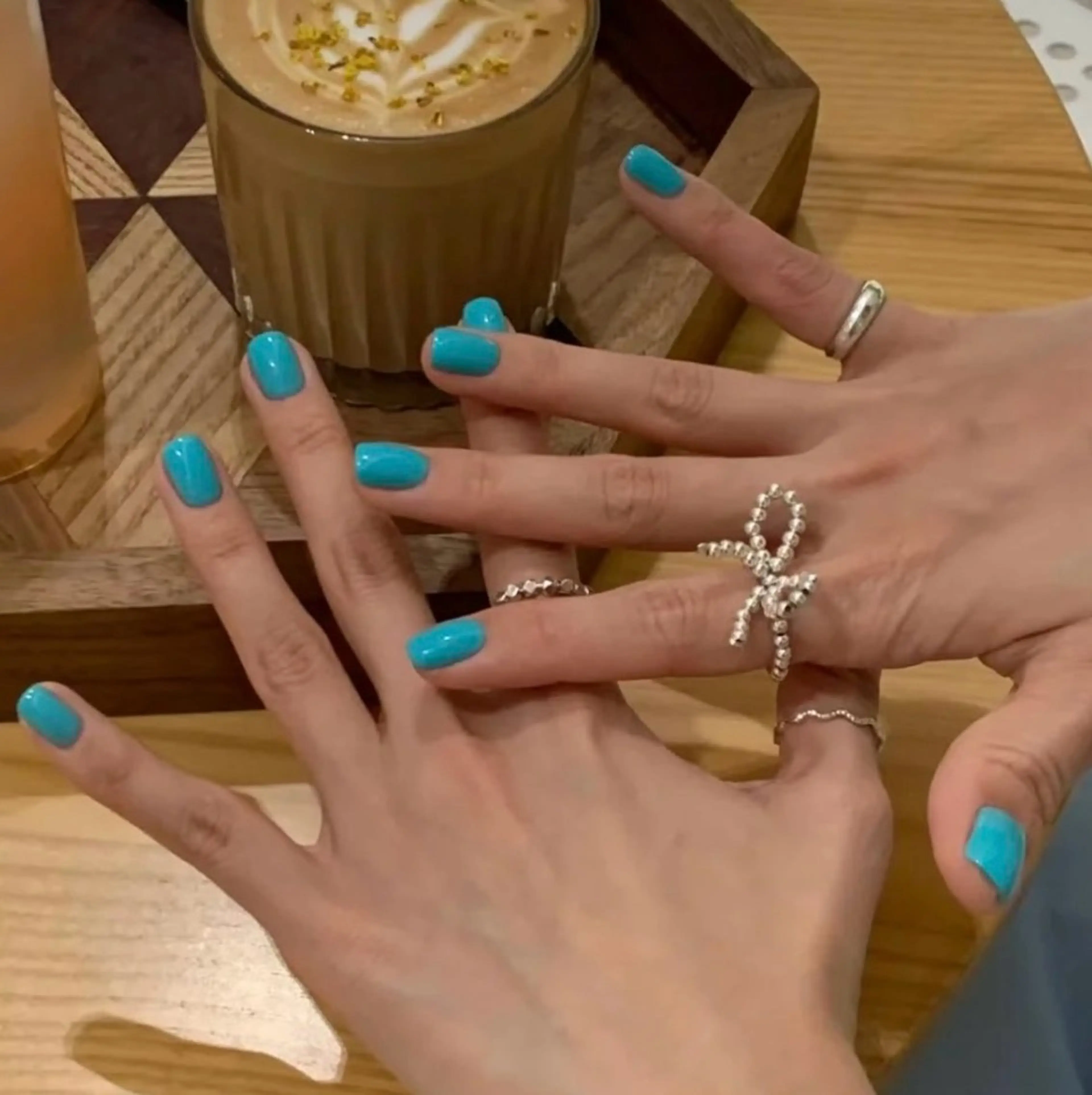 ネイル 高木 維麗絲のネイルデザイン