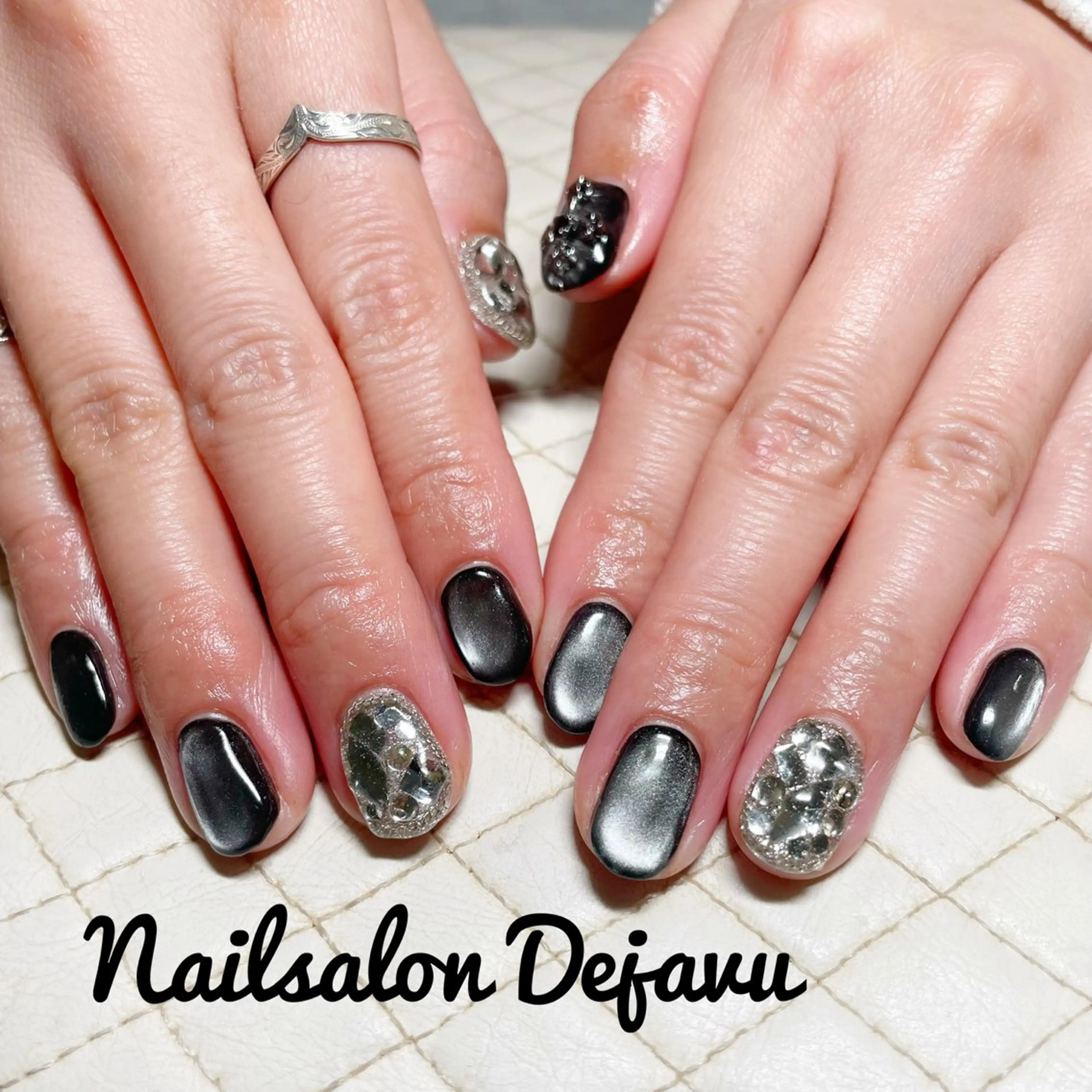ネイル ビー玉ネイル ハンドネイル Nail salon Dejavu 🌿のネイルデザイン