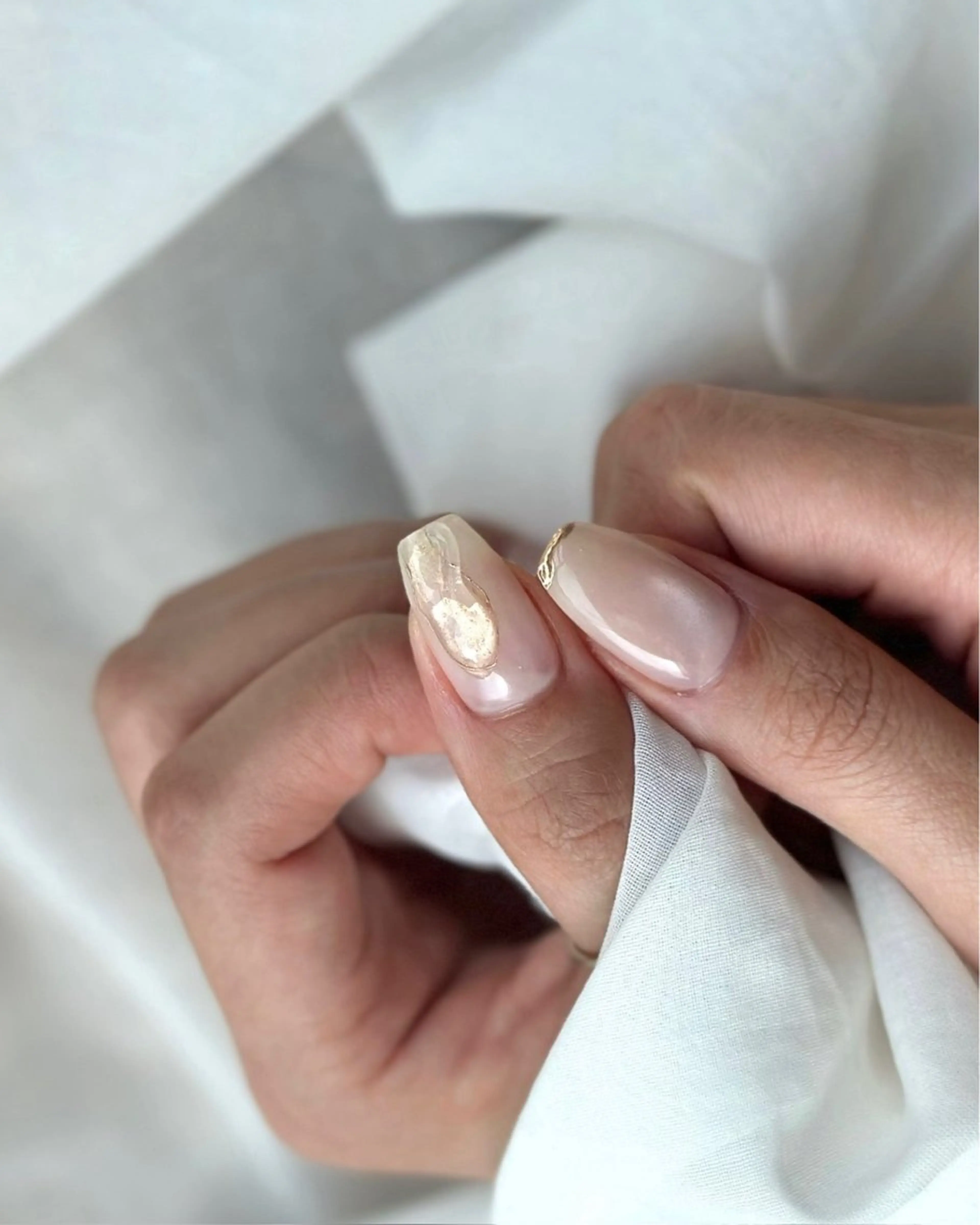 ネイル ニュアンスネイル aoi .のネイルデザイン