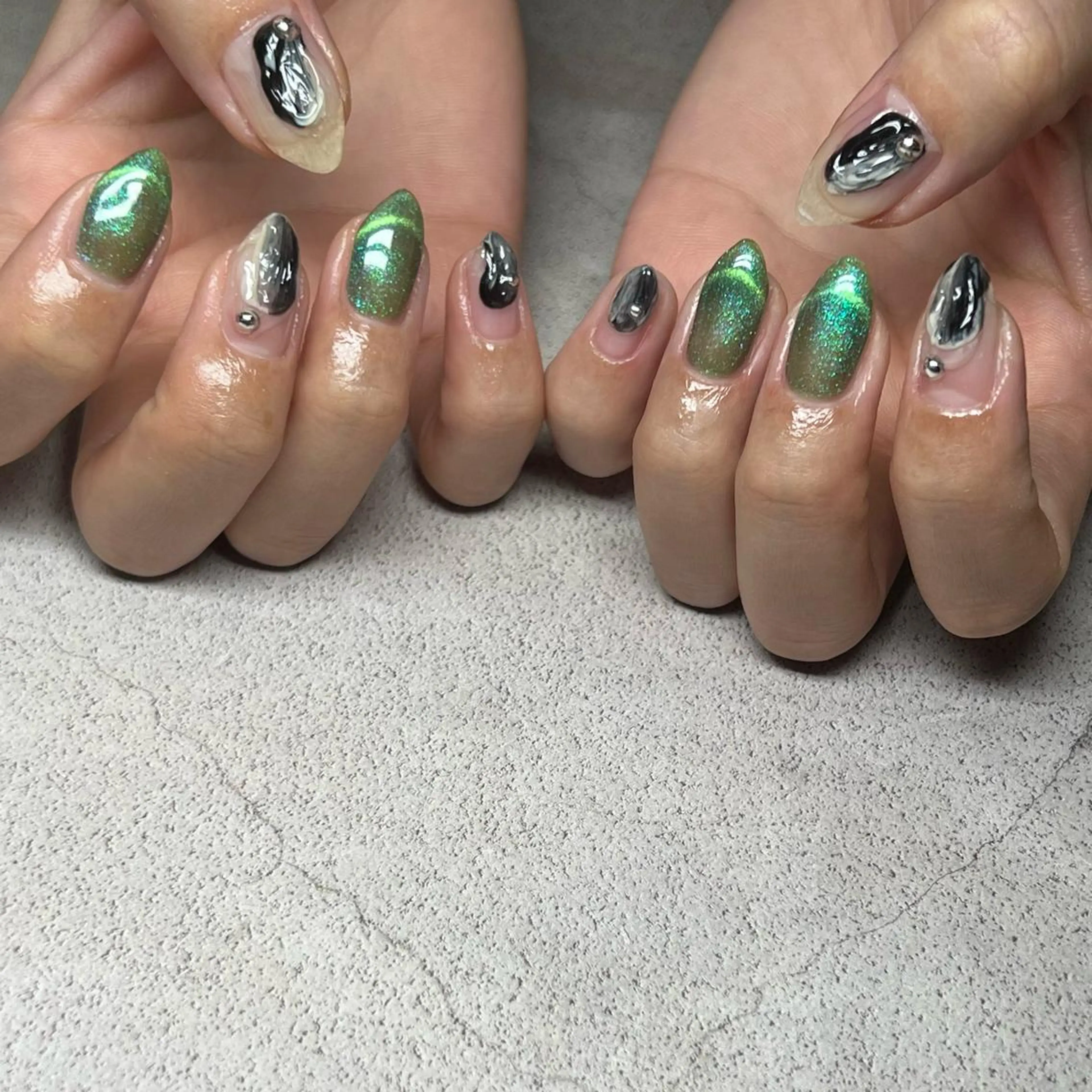 ネイル ハンドネイル 𝐫𝐚𝐢 𝐧𝐚𝐢𝐥の眉毛・アイブロウイメージ