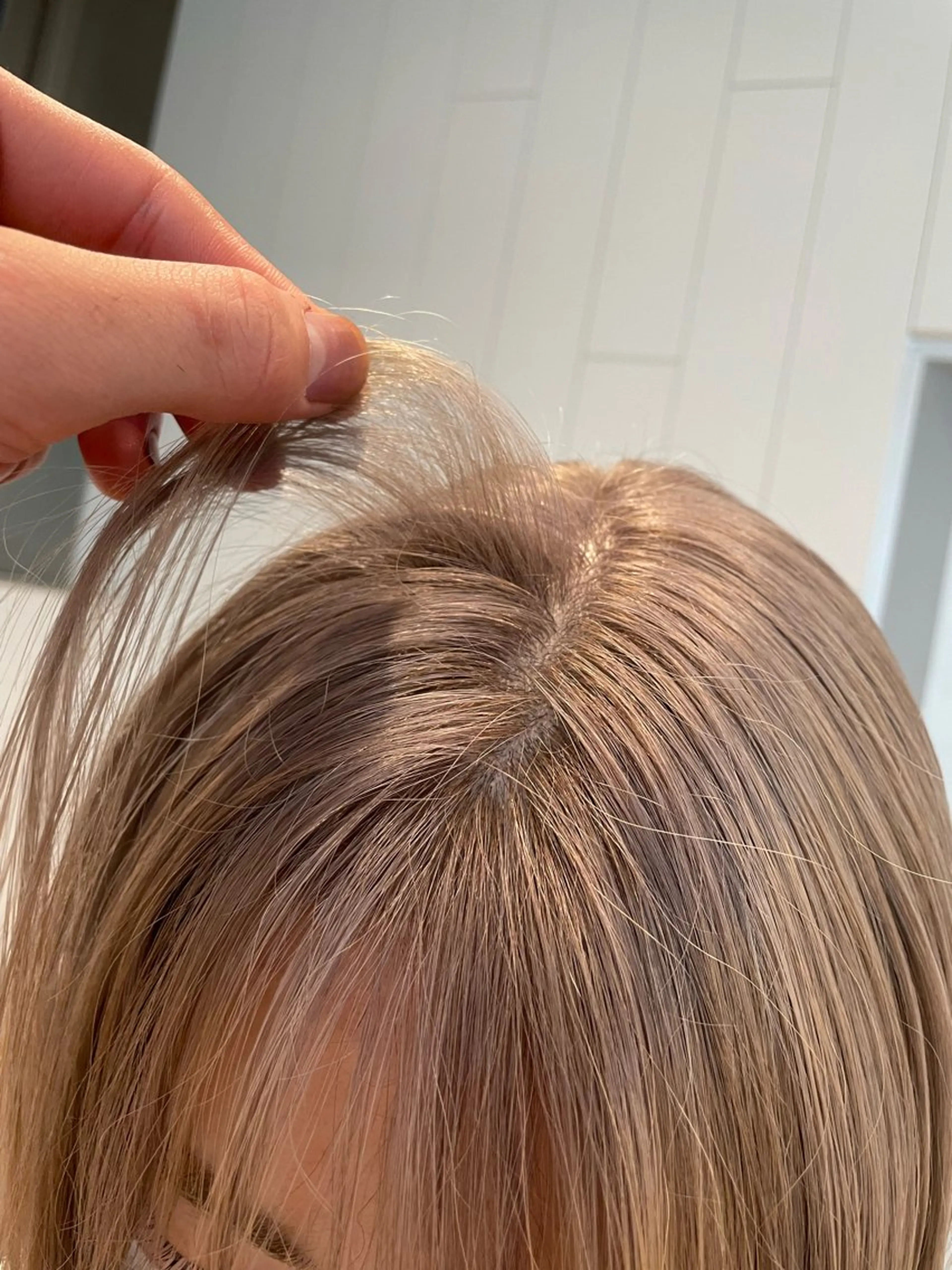 ショート カラー ベージュカラー ブリーチ ミルクティーベージュ カット ヘアカラー トリートメント パーマ/パーマ落とし 【Kouta】のヘアスタイル