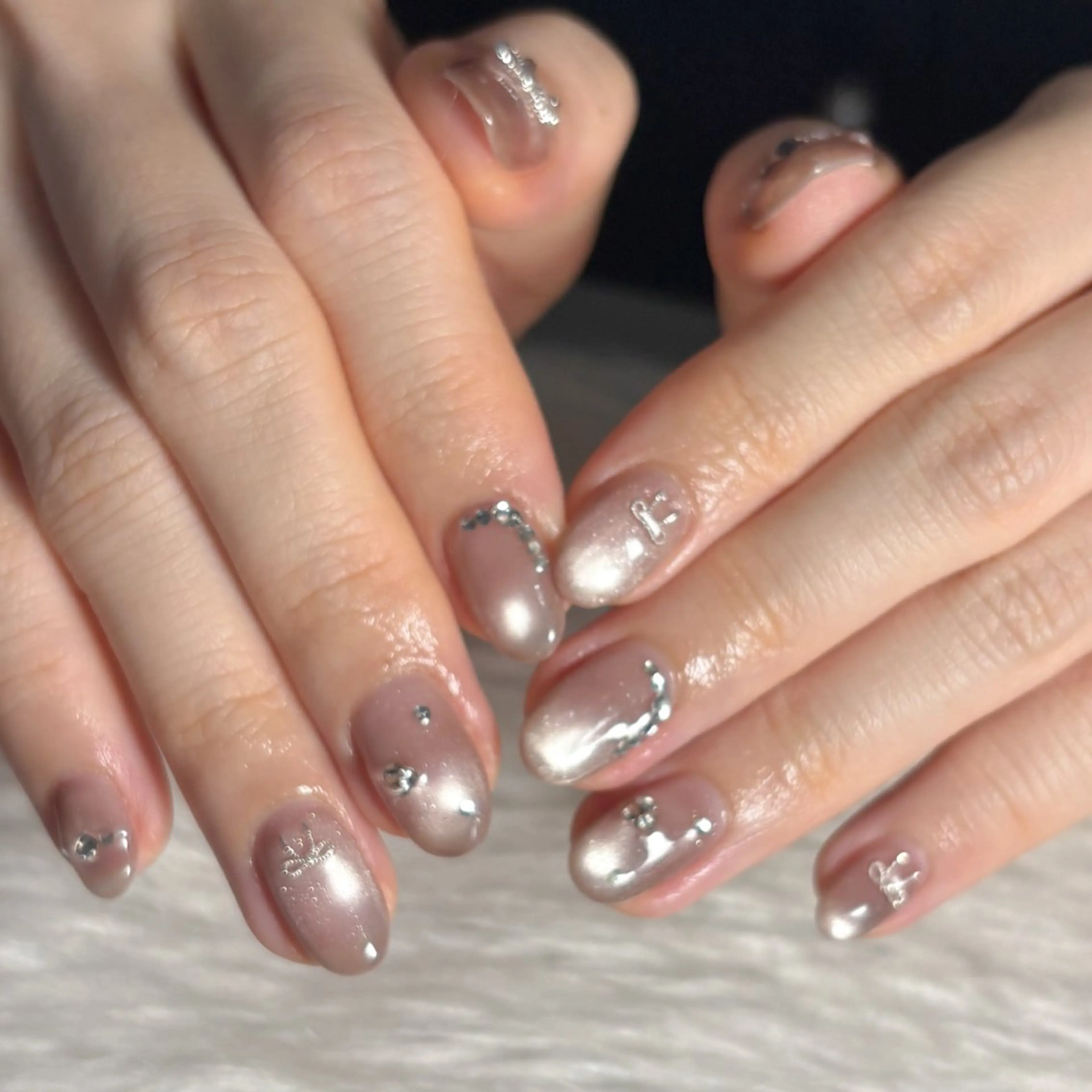 ネイル ハンドネイル LAVISH manaのネイルデザイン