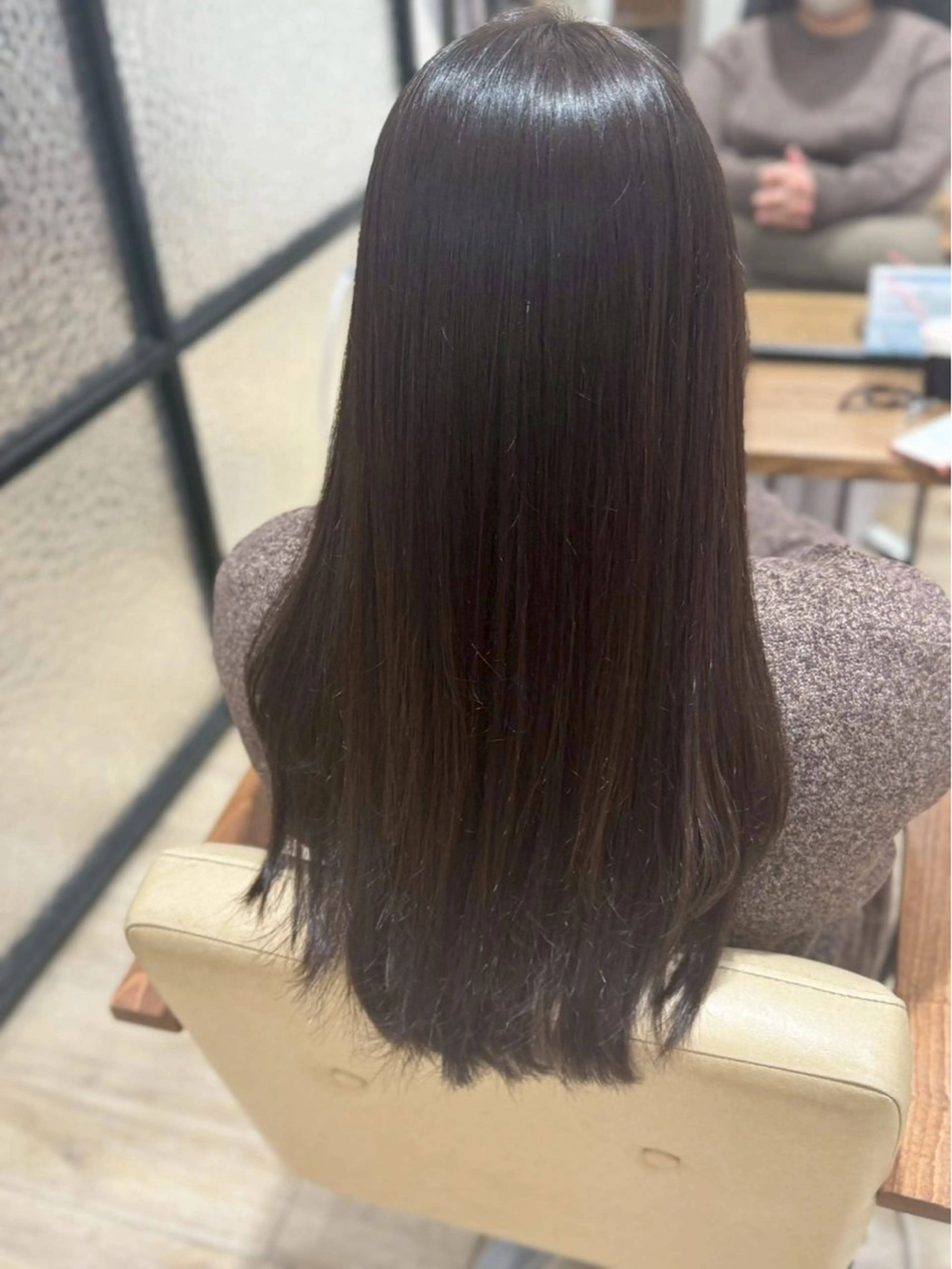 ロング ヘアカラー トリートメント 神谷 あいりのヘアスタイル