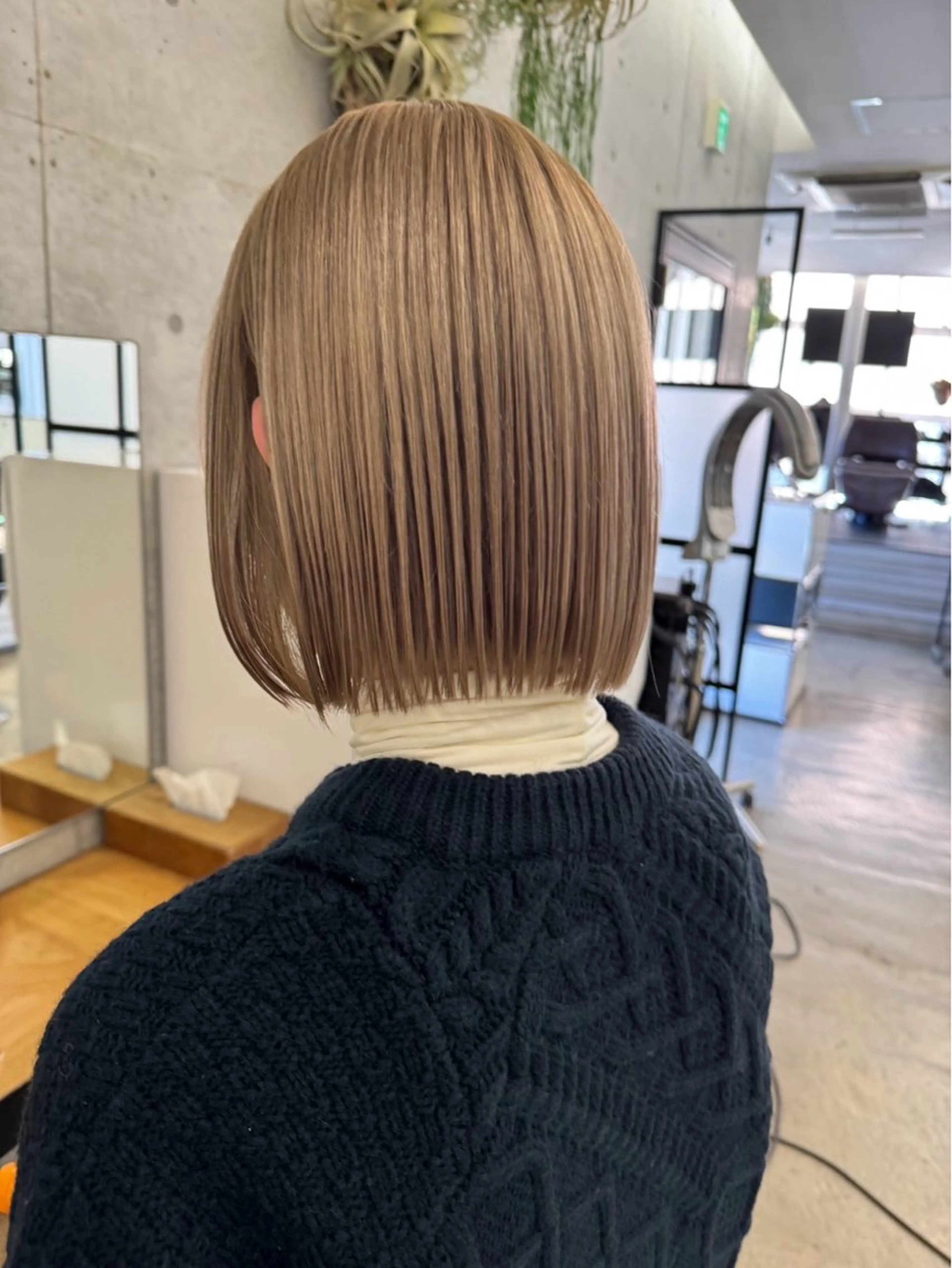 ショート カラー ベージュカラー ブリーチ ヘアカラー YUTO歴9年 ベージュの透明感得意のヘアスタイル