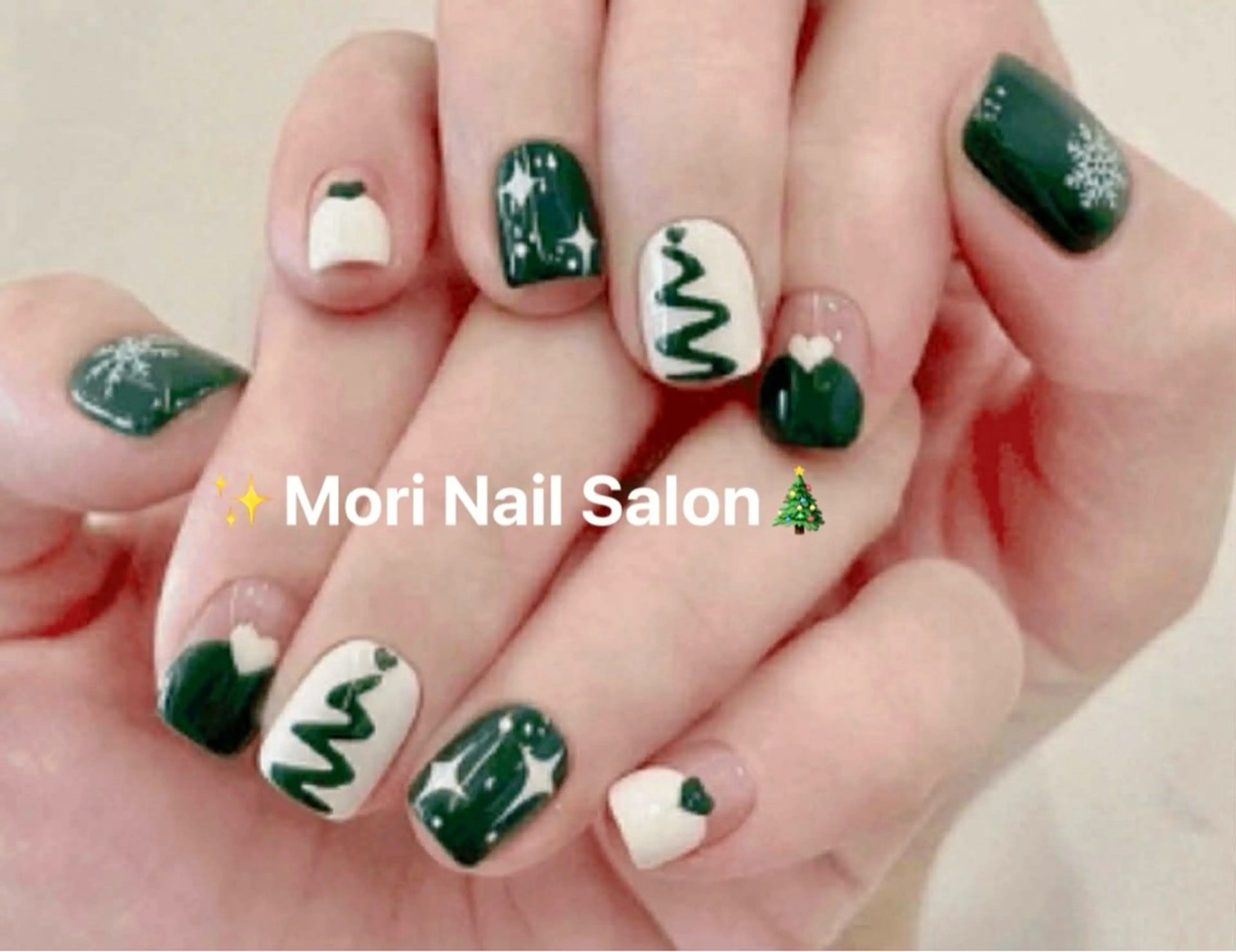 ネイル 冬ネイル クリスマス MORI ネイル SALONのネイルデザイン
