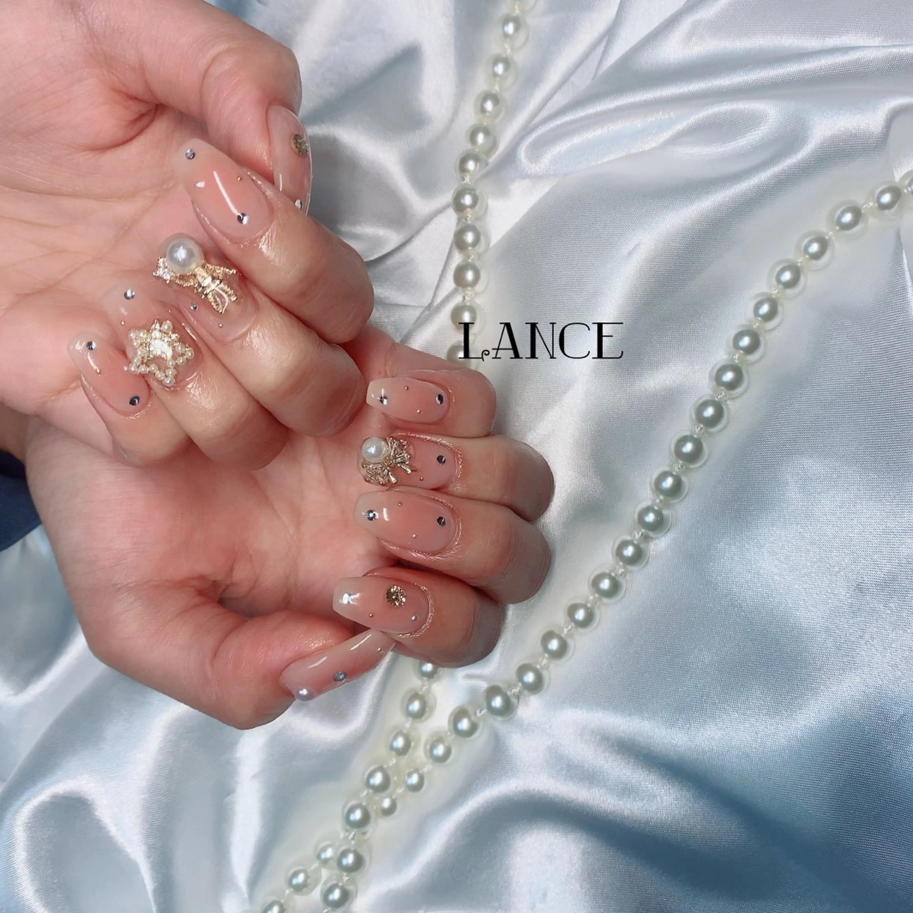 ネイル オーロラネイル フレンチネイル キラキラネイル ニュアンスネイル ピンク Lance nailのネイルデザイン