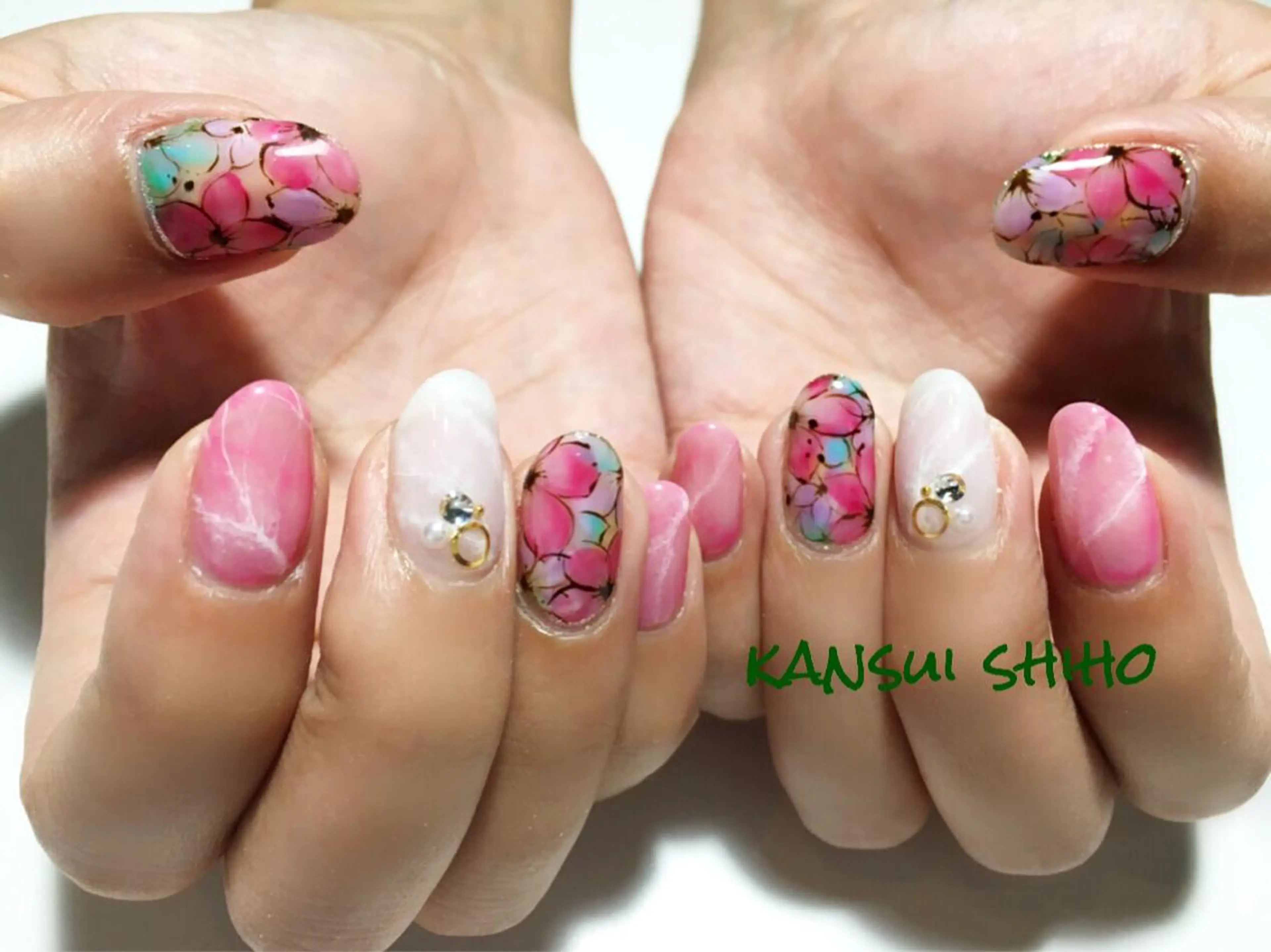 ネイル Elio 国泰寺のネイルデザイン