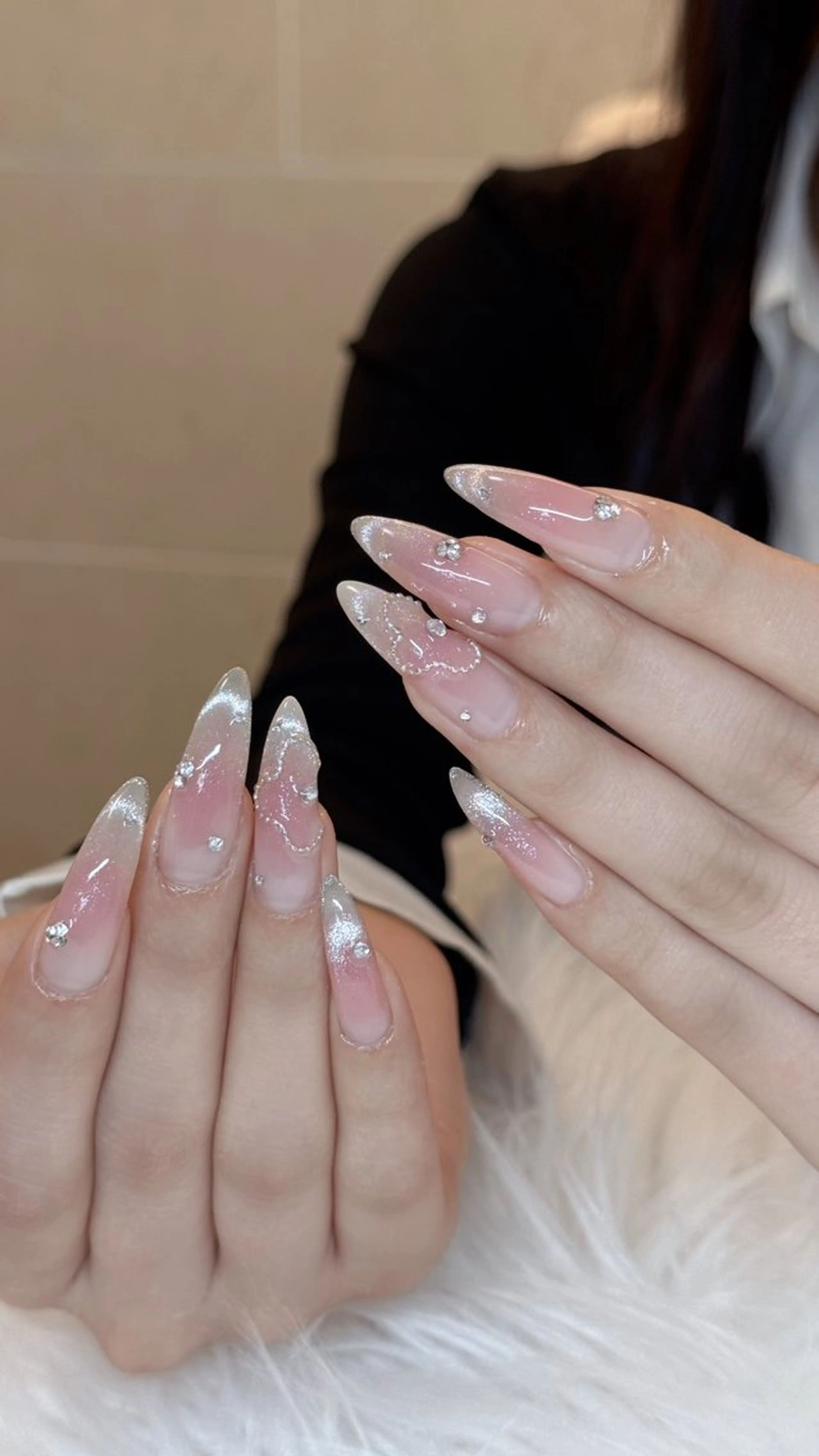 ネイル チークネイル フレンチネイル マグネットネイル マグネットフレンチ ワンホンネイル nailsalon ChuColaのネイルデザイン