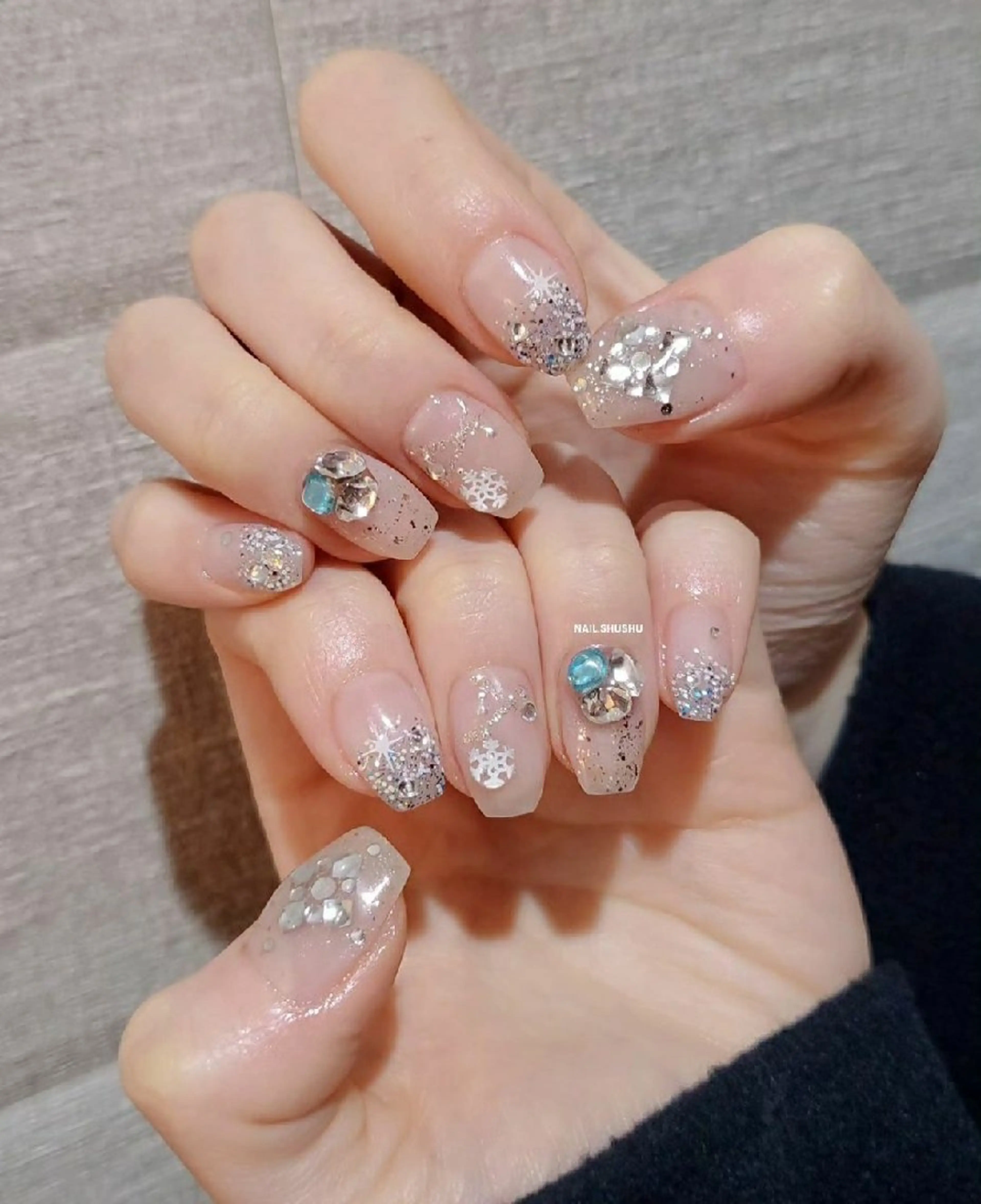 ネイル 持ち込み ニュアンスネイル ワンカラーネイル シンプルネイル 冬ネイル ハンドネイル 3dパーツ/流行り 👧shushu❤️のネイルデザイン