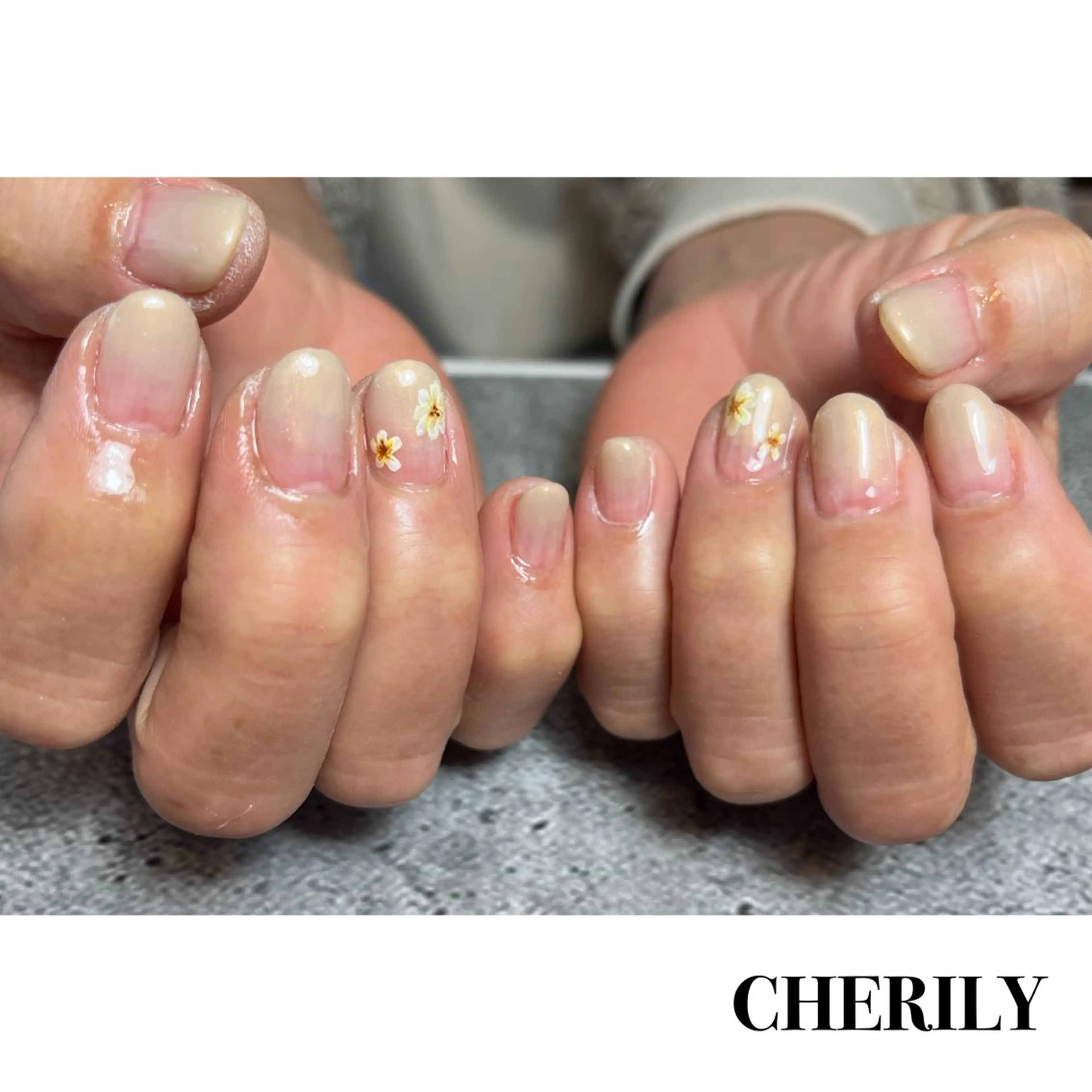 ネイル アートネイル グラデーション ハンドネイル CHERILY SAKURAのネイルデザイン