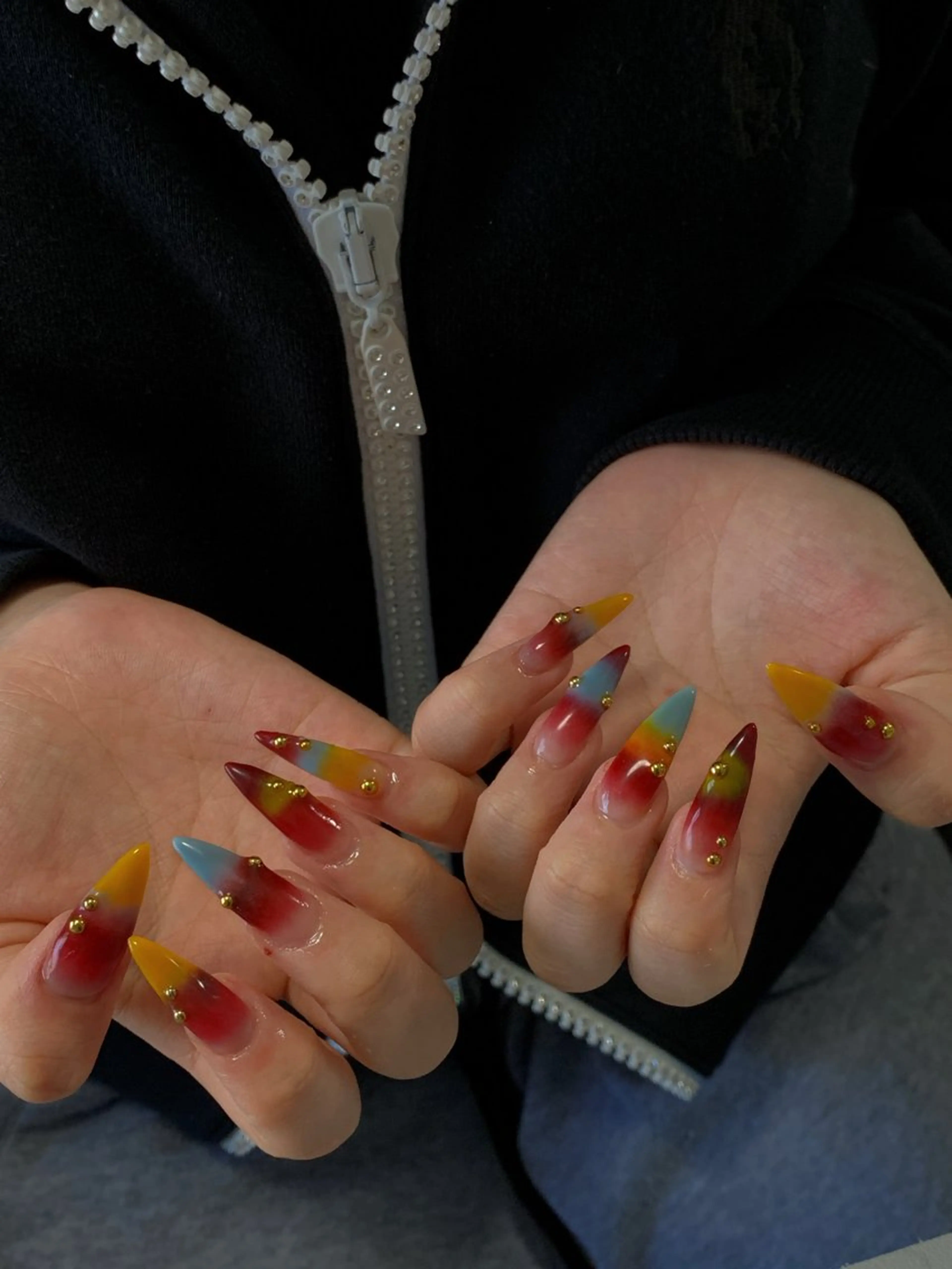 ネイル アートネイル ジェルネイル グラデーション キラキラネイル ニュアンスネイル ZUZU AMEE NAILのネイルデザイン