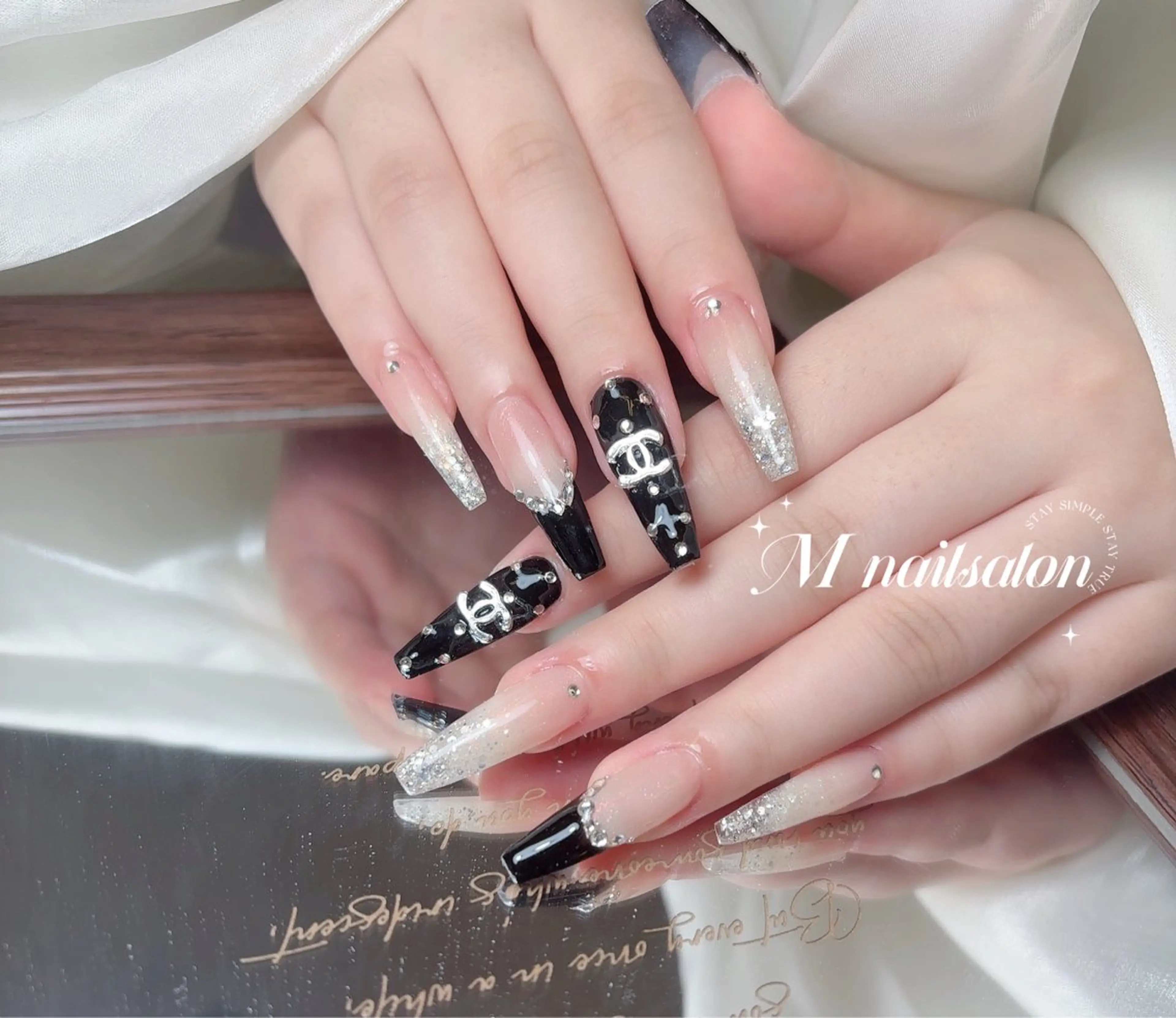 ネイル ハンドネイル 🎀Ｍ nails✨ ビューティーのネイルデザイン