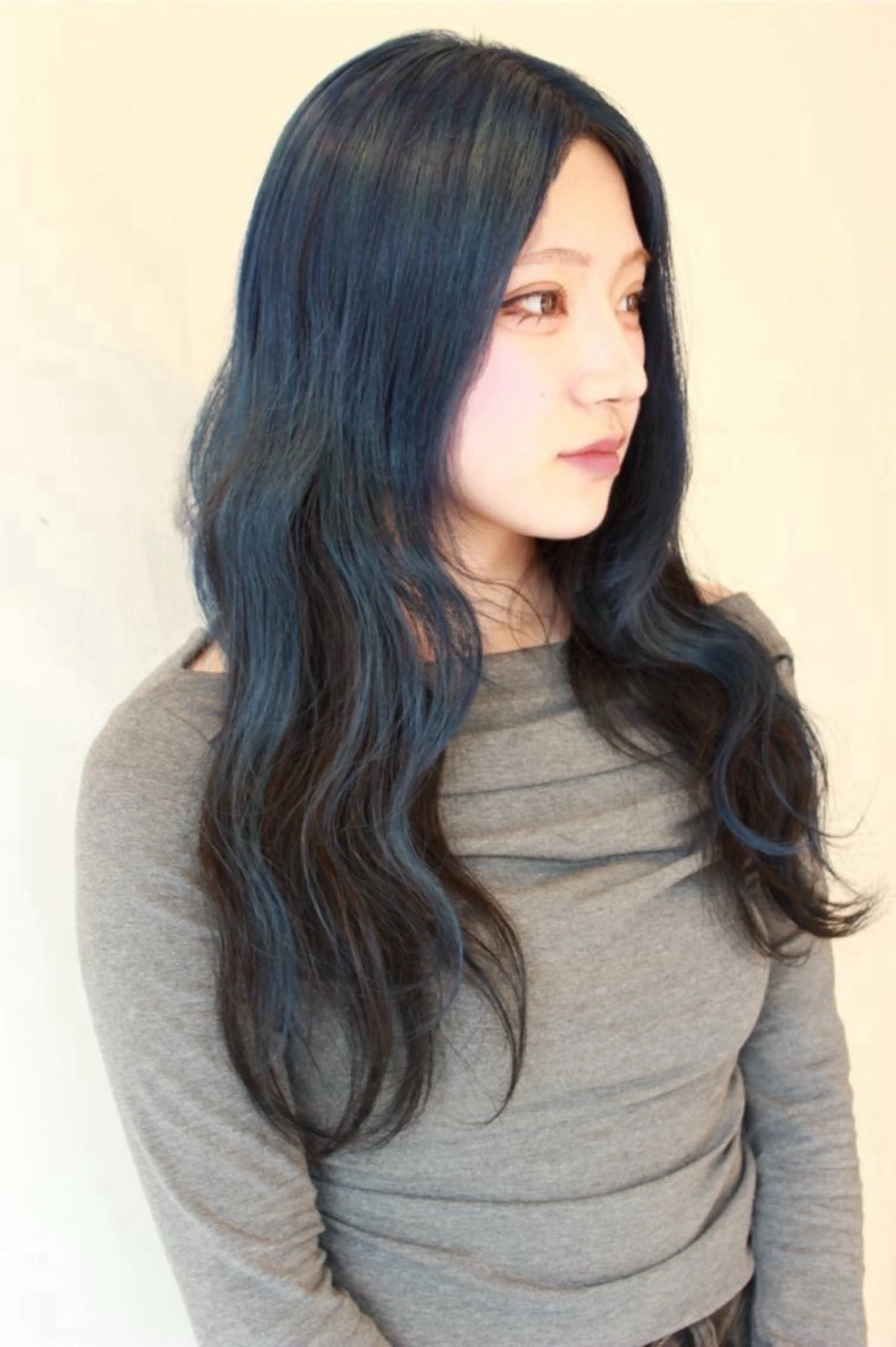 ロング カラー AIRA/ブリーチ ‪/透明感カラーのヘアスタイル