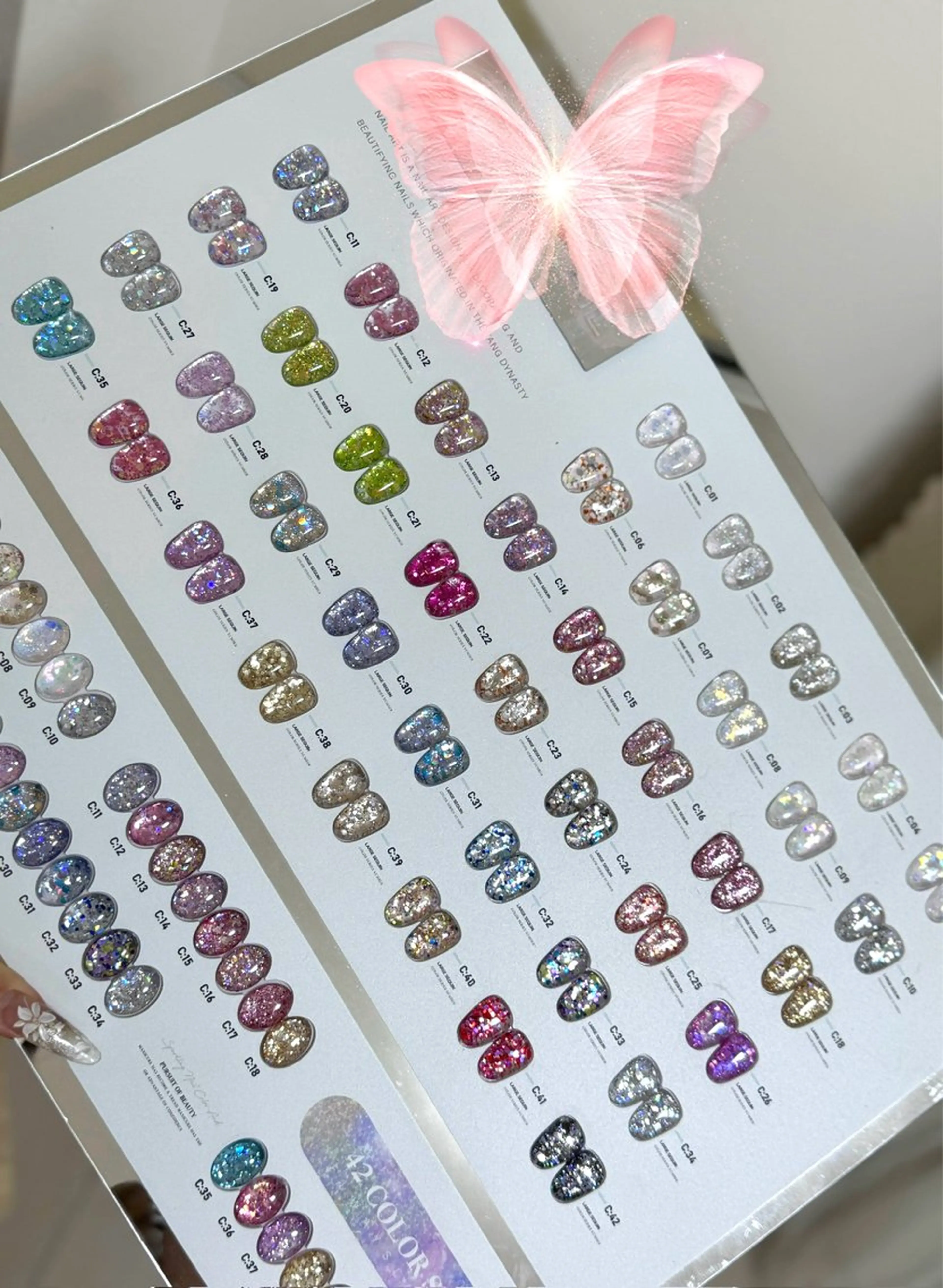 ネイル キラキラネイル Maggie Nail🦩のネイルデザイン