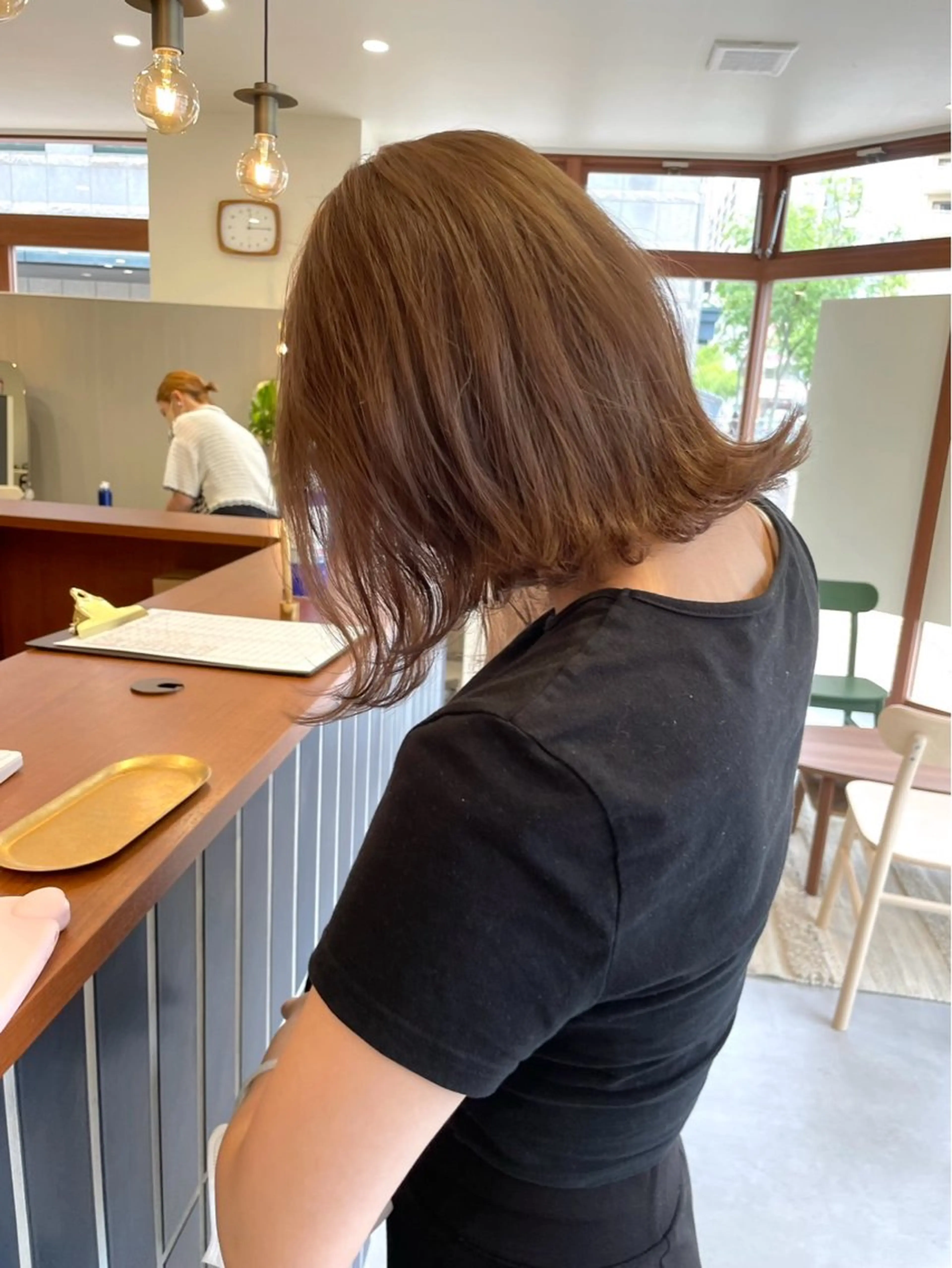 ミディアム 崎村 寧々のヘアスタイル