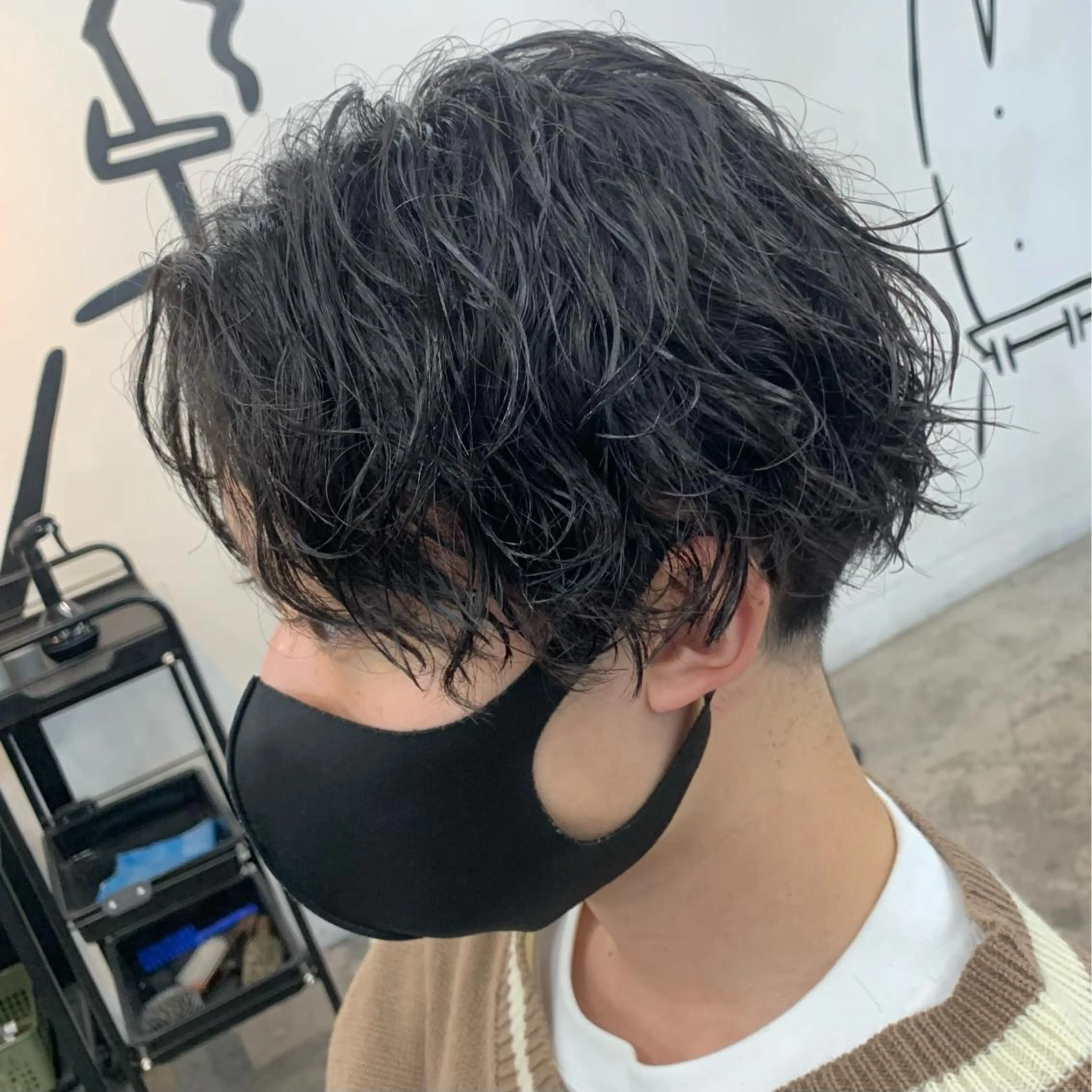 ショート パーマ メンズ センターパート カット パーマ メンズ特化美容師/ 藤戸 椋のヘアスタイル