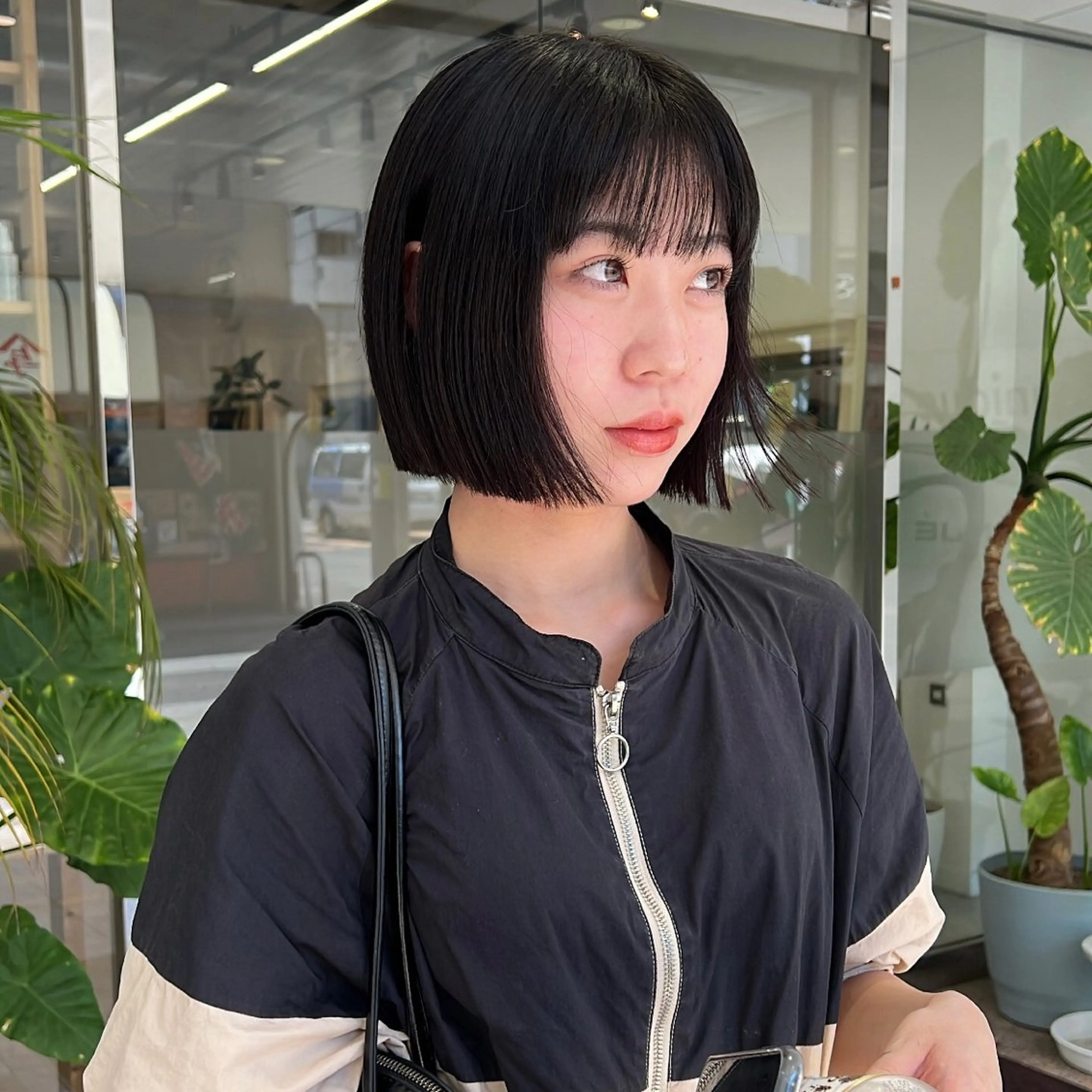 🖤 レディースカット+シャンプー+スタイリングの写真