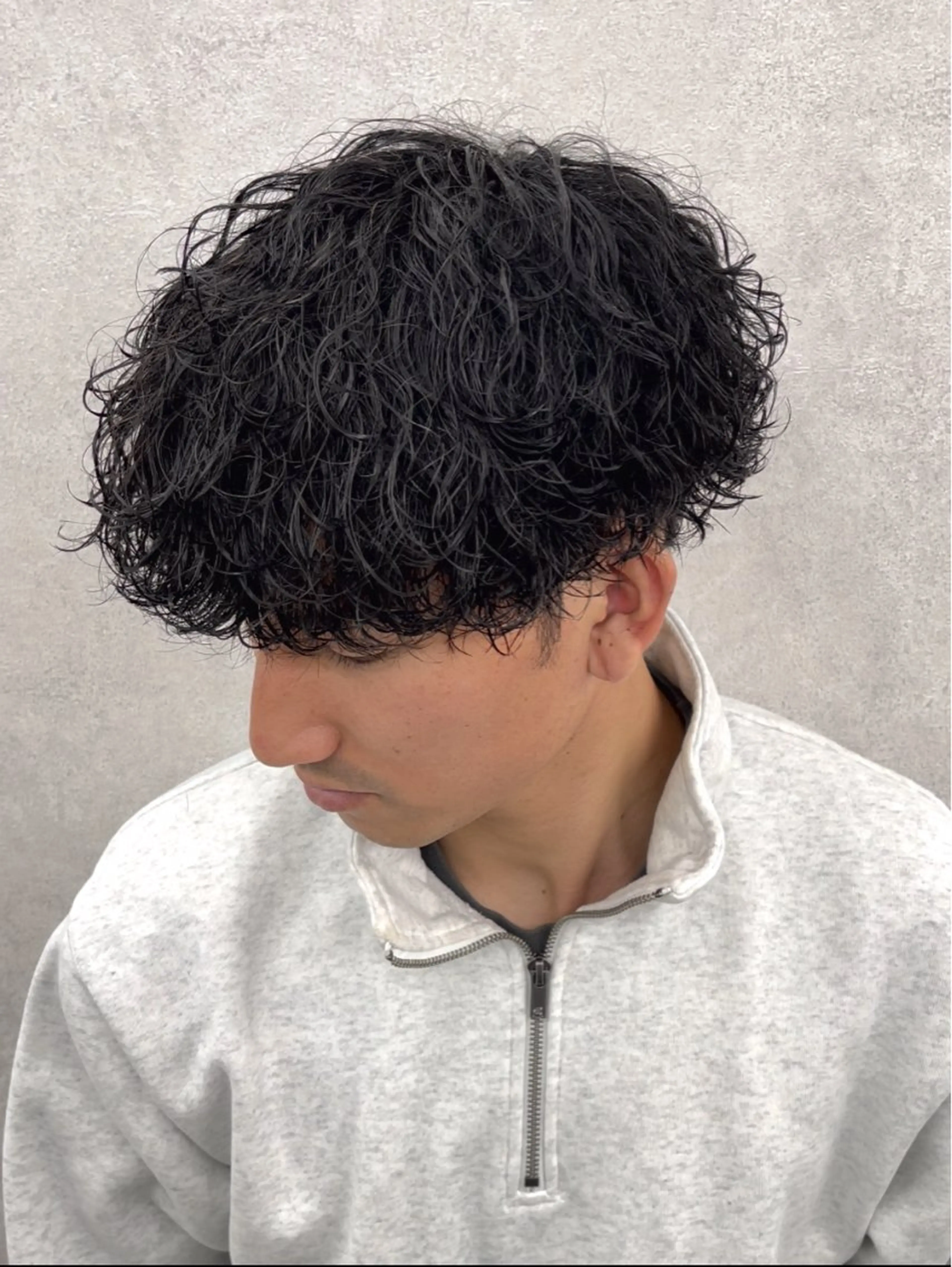 ミディアム メンズ ミディアムパーマ マッシュ メンズパーマ 波巻きパーマ 波巻きスパイラル 近藤剛 浦和のヘアスタイル