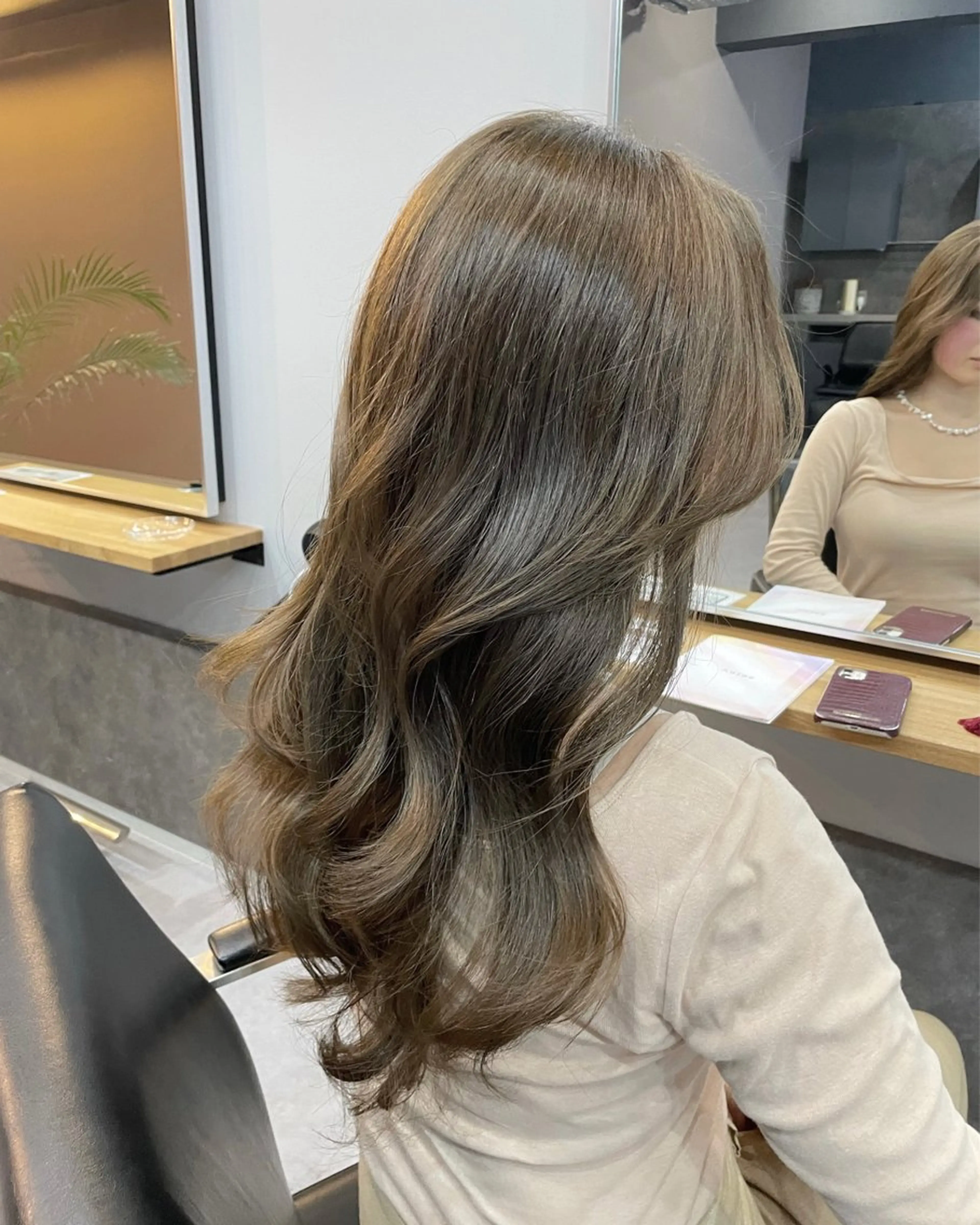 ロング カラー ミルクティーベージュ ❤︎レイヤー　MIAのヘアスタイル