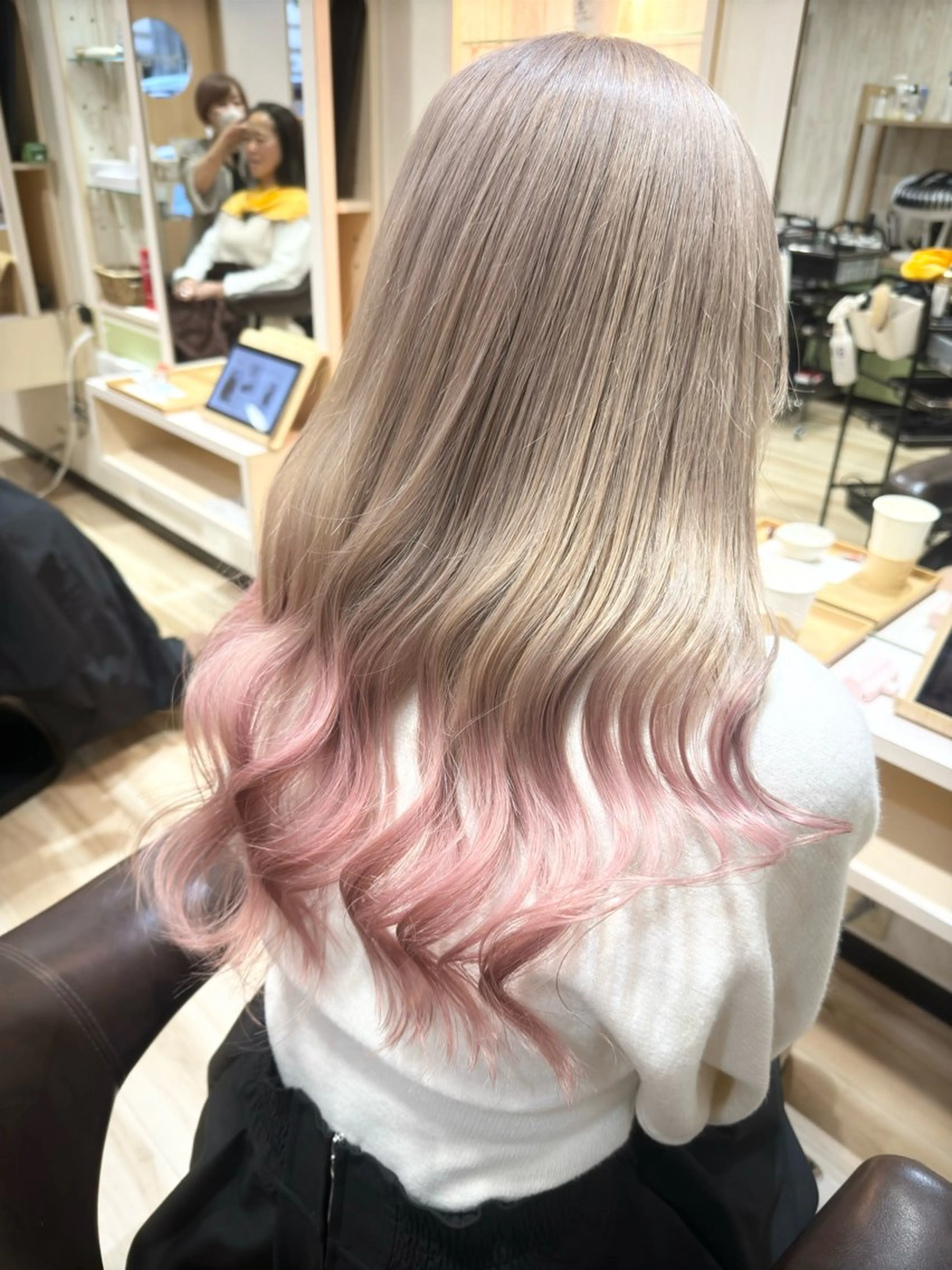 ロング カラー ブリーチ ケアブリーチ ダブルカラー グラデーションカラー ハイトーンカラー 🌈派手髪ハイトーン 🌈鈴木亮太🌈のヘアスタイル