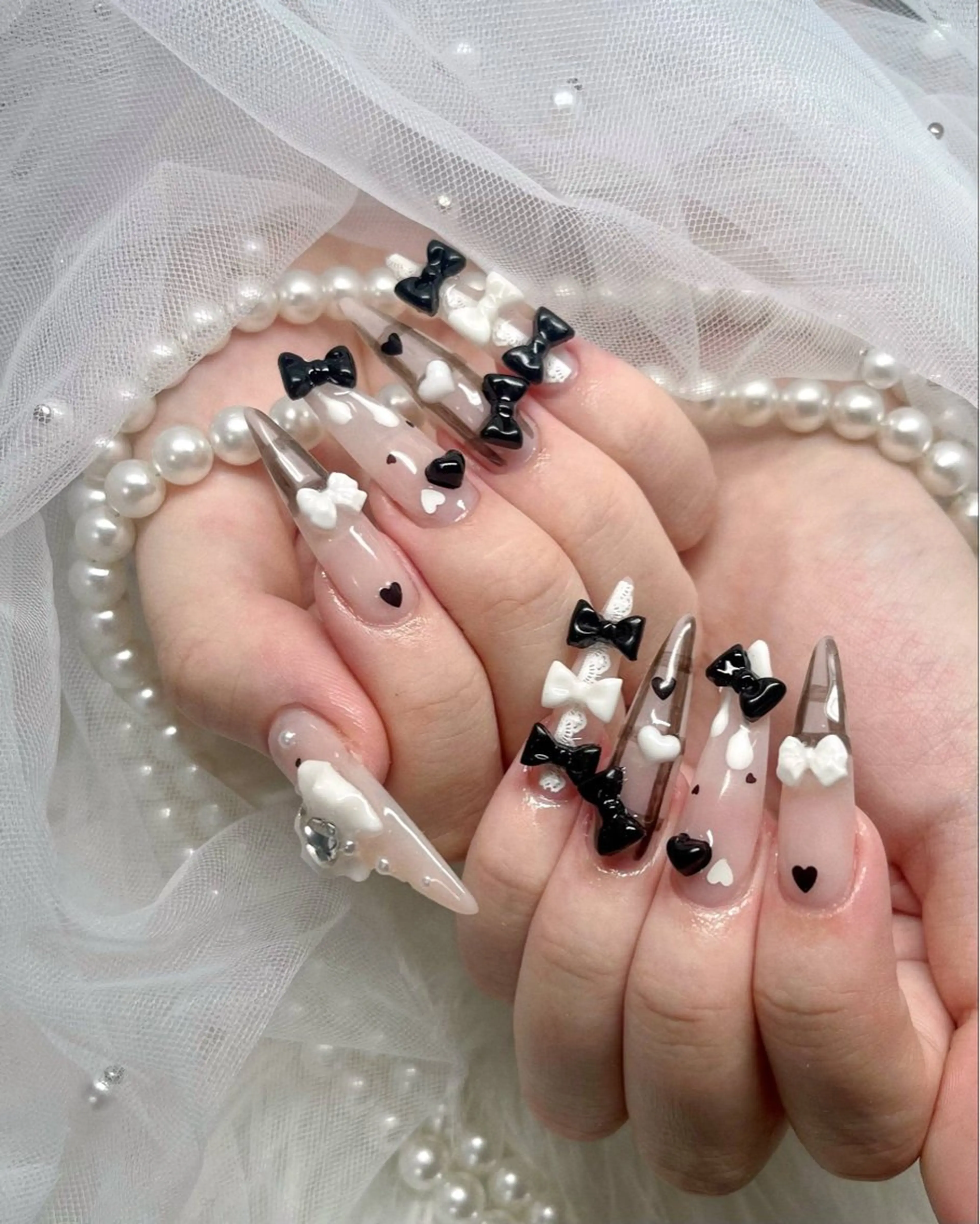 ネイル オーロラネイル フレンチネイル ジェルネイル ハロウィン キラキラネイル H.baby Nail Salonのネイルデザイン