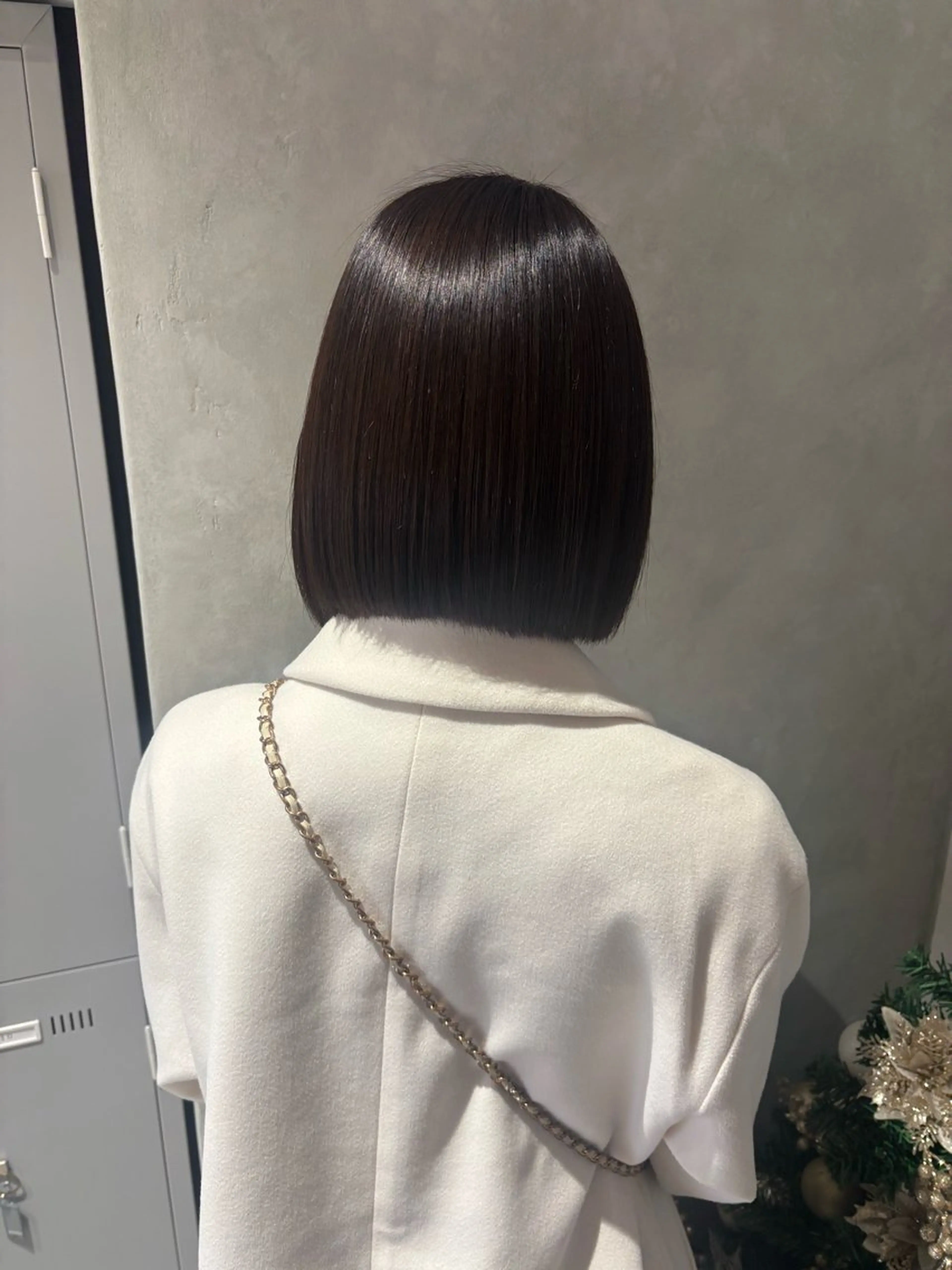 ミディアム ボブ カット ヘアカラー 大久保 愛のヘアスタイル