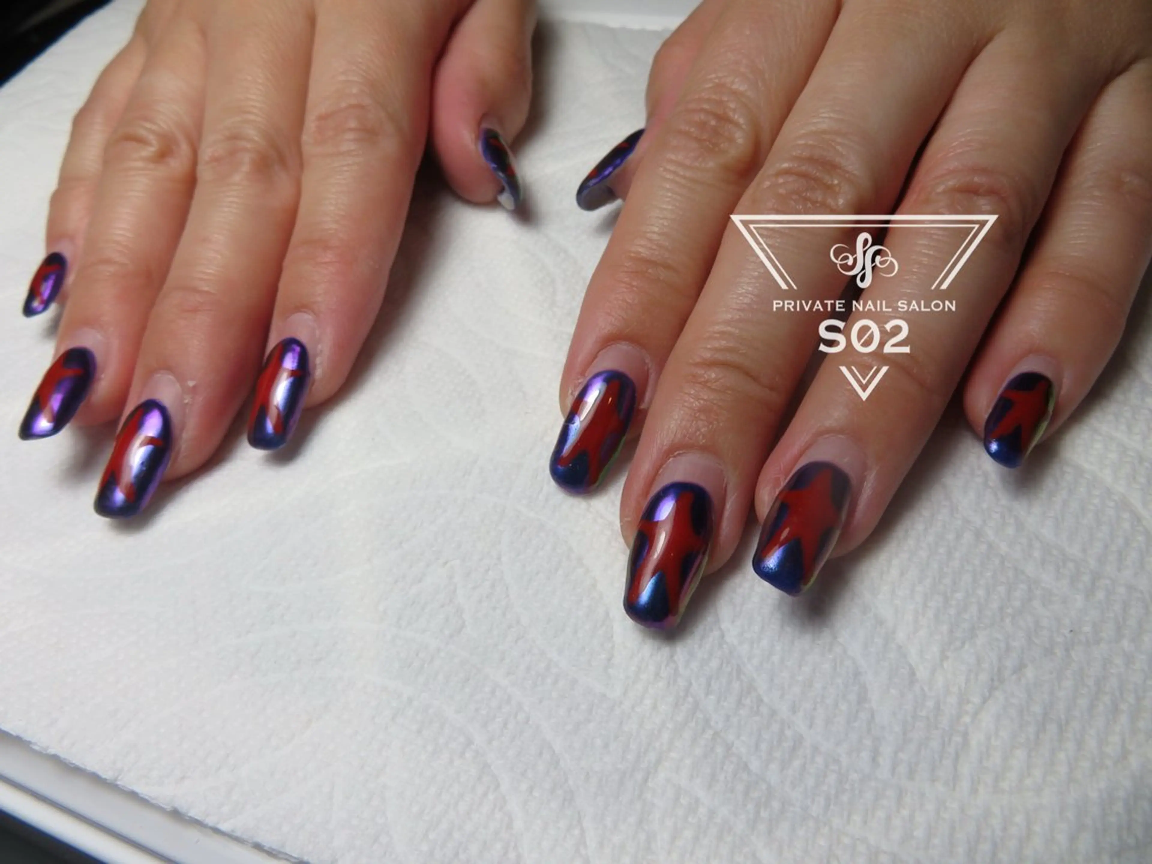 ネイル ミラーネイル S02 𝙲𝚑𝚒𝚎のネイルデザイン