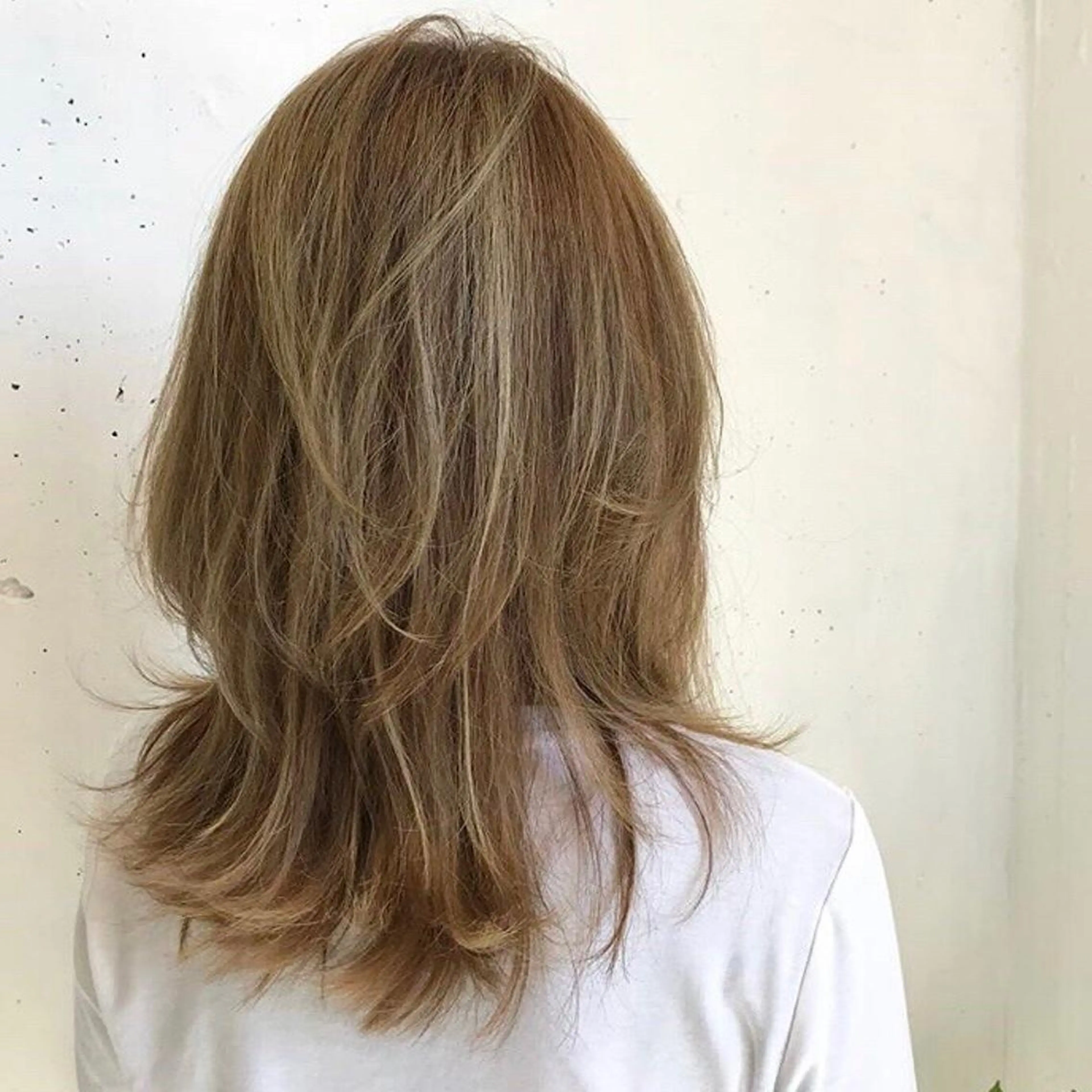 ミディアム ヘアアレンジ 八巻 晴香のヘアスタイル