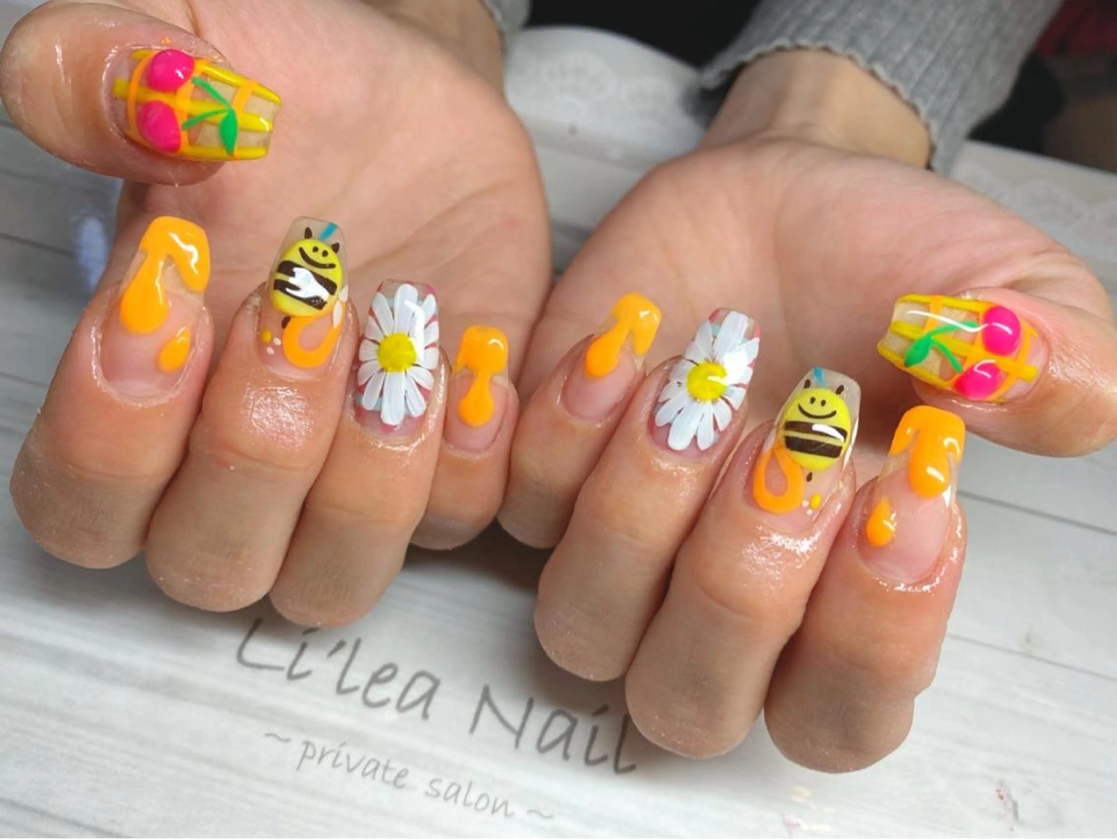 ネイル Li'leaNail AINAのネイルデザイン