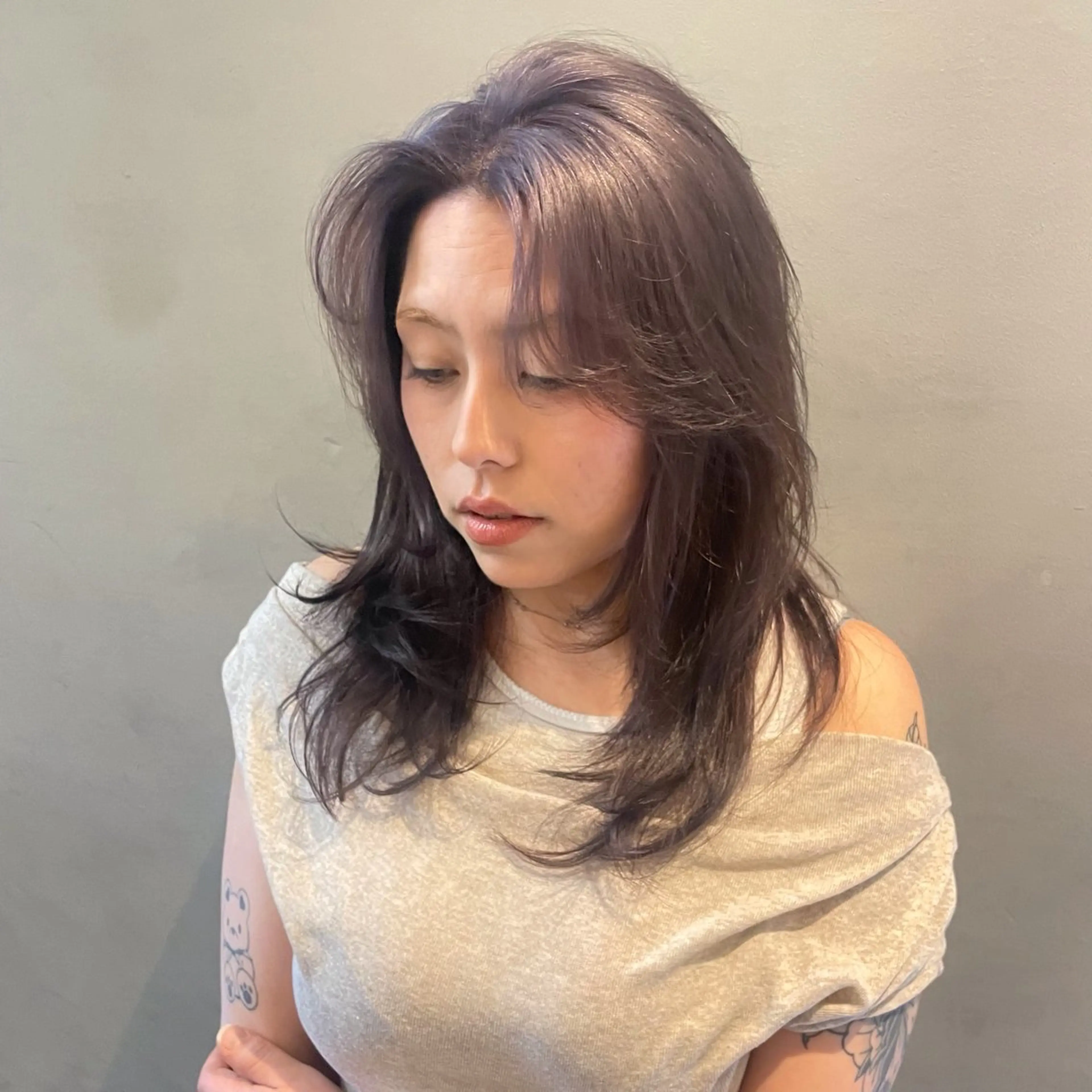 セミロング カラー ラベンダーカラー ラベンダーグレー XENA 渋谷店のヘアスタイル