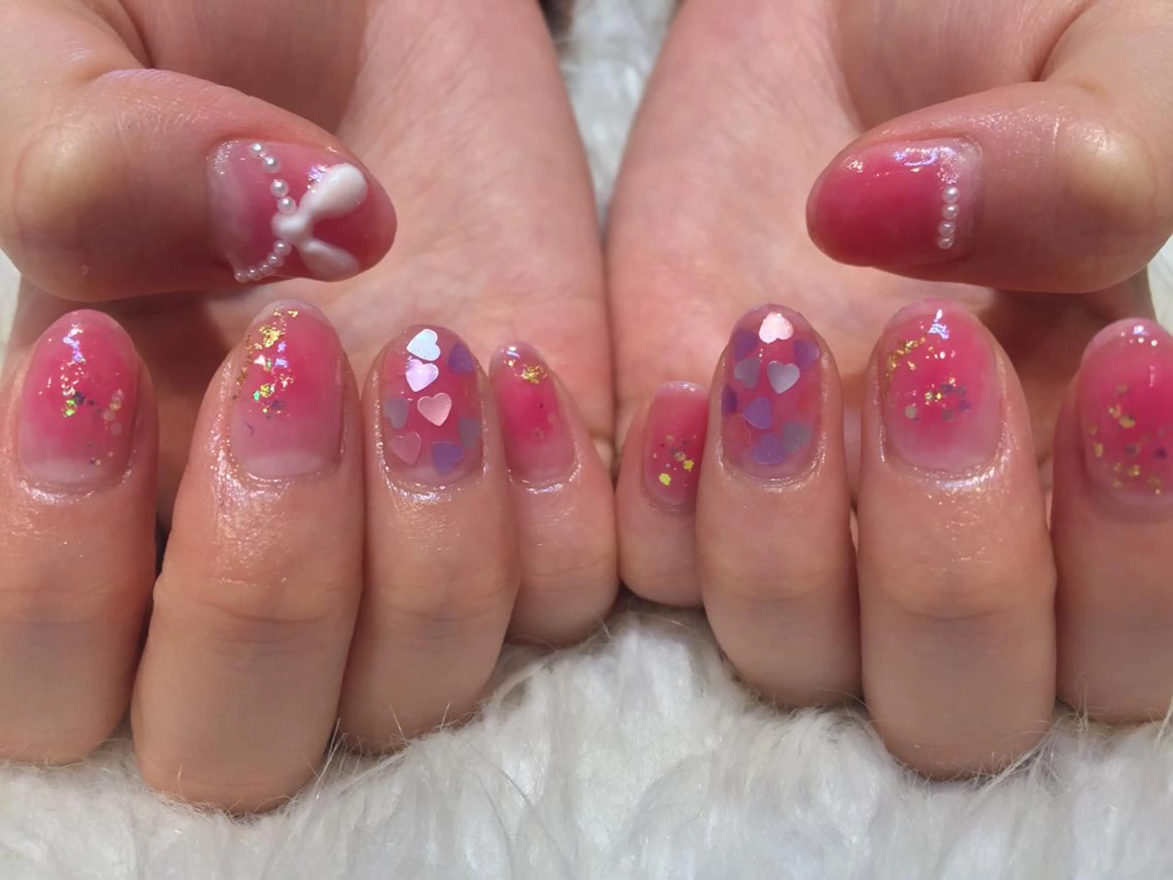 ネイル チークネイル ハート ホログラムネイル EARTH nanaのネイルデザイン