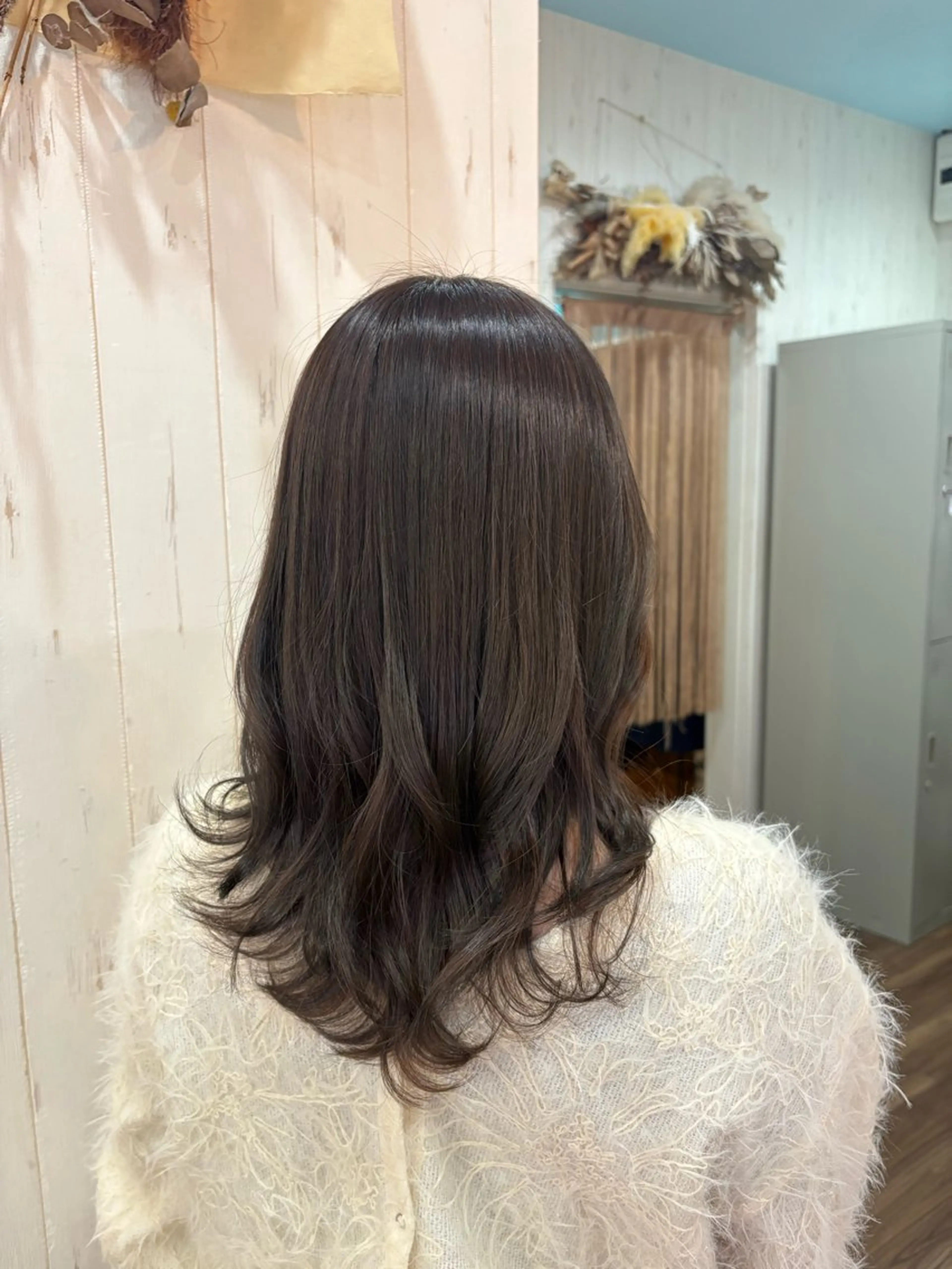 カラー 友杉 香子のヘアスタイル