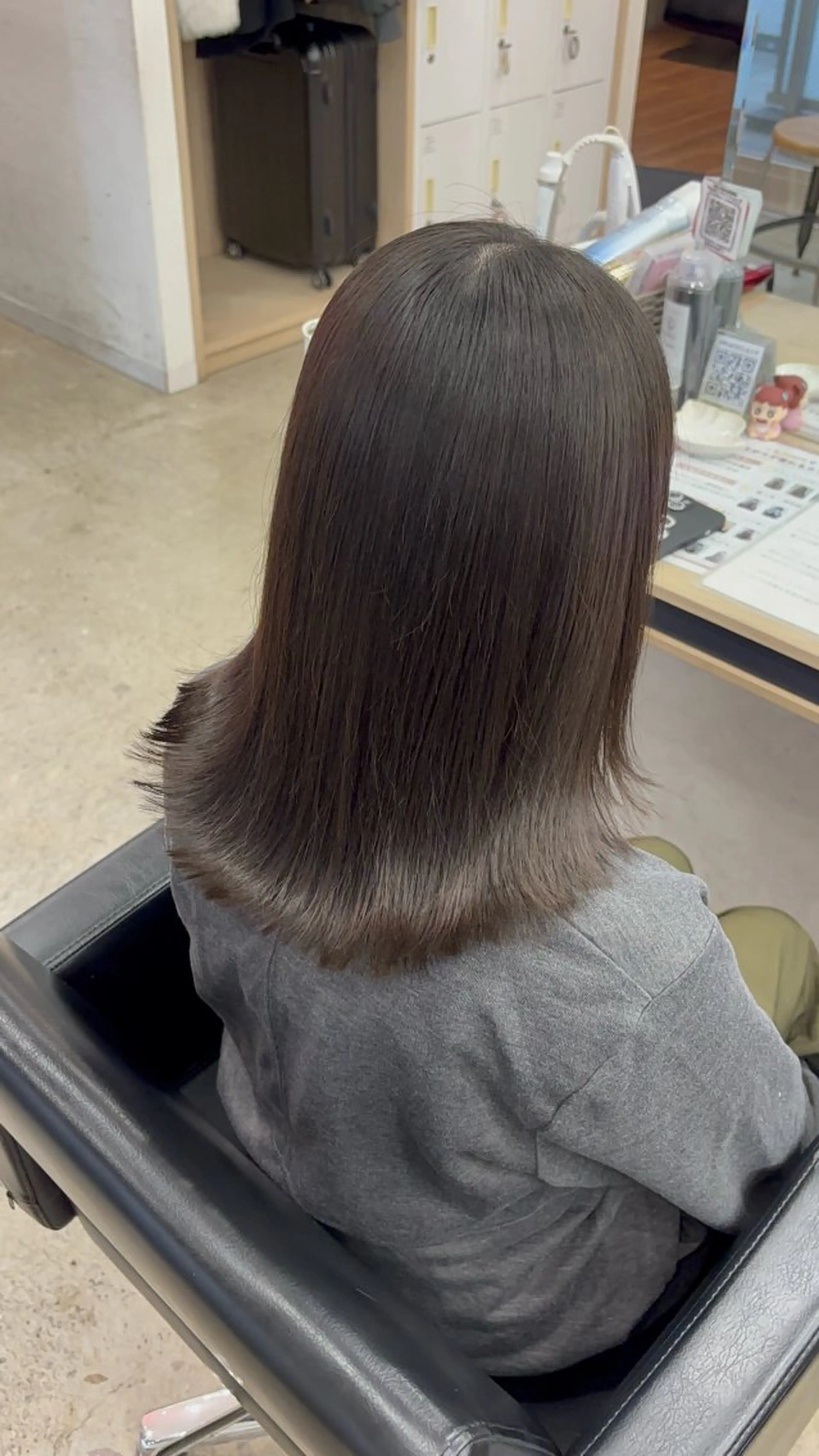 セミロング パーマ カット 縮毛矯正 🪽髪質改善矯正 🤍MIU🤍のヘアスタイル