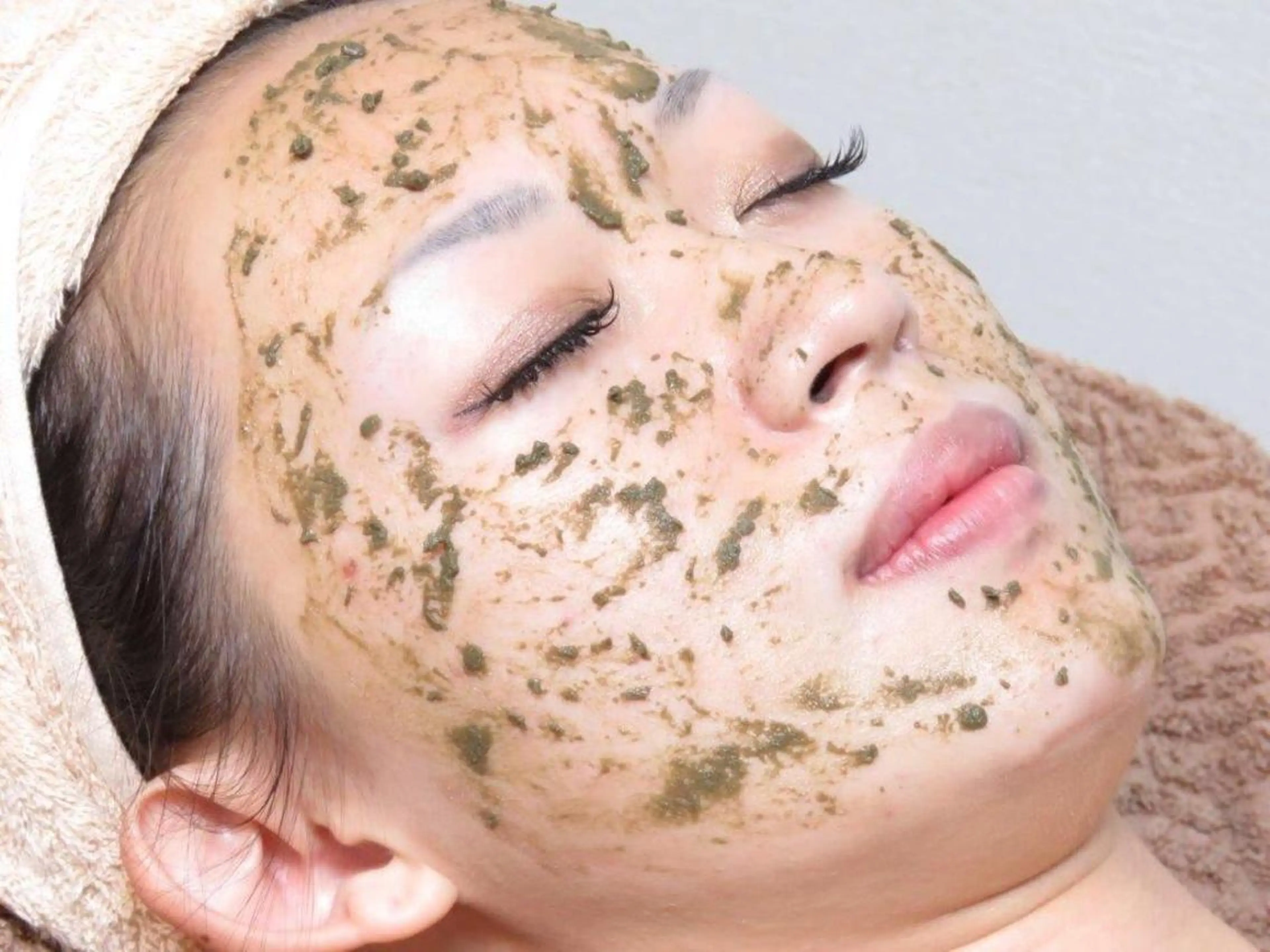 期間限定‼️韓国FCRハーブピーリングの写真