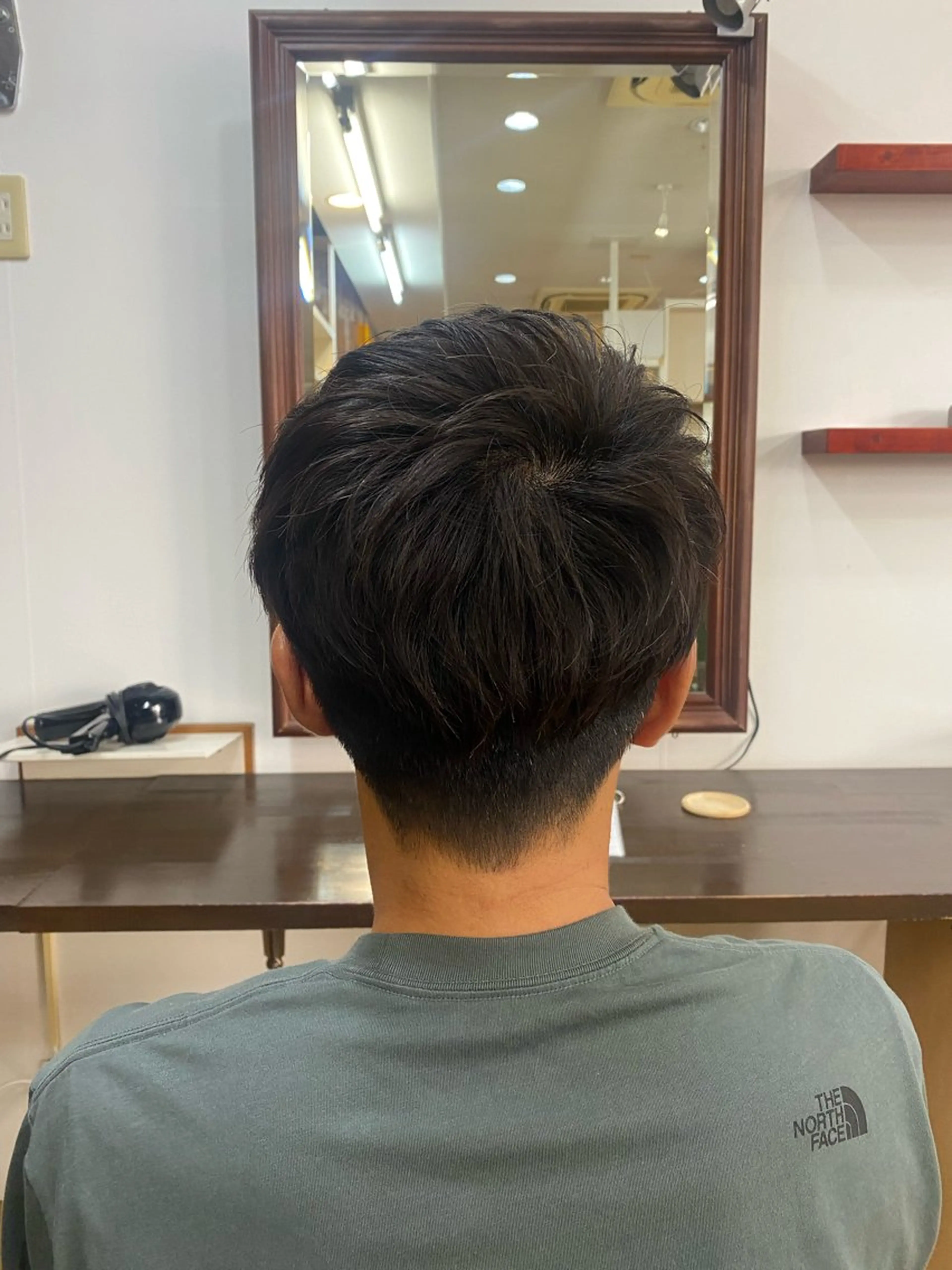 メンズ . SHIZUKAのヘアスタイル