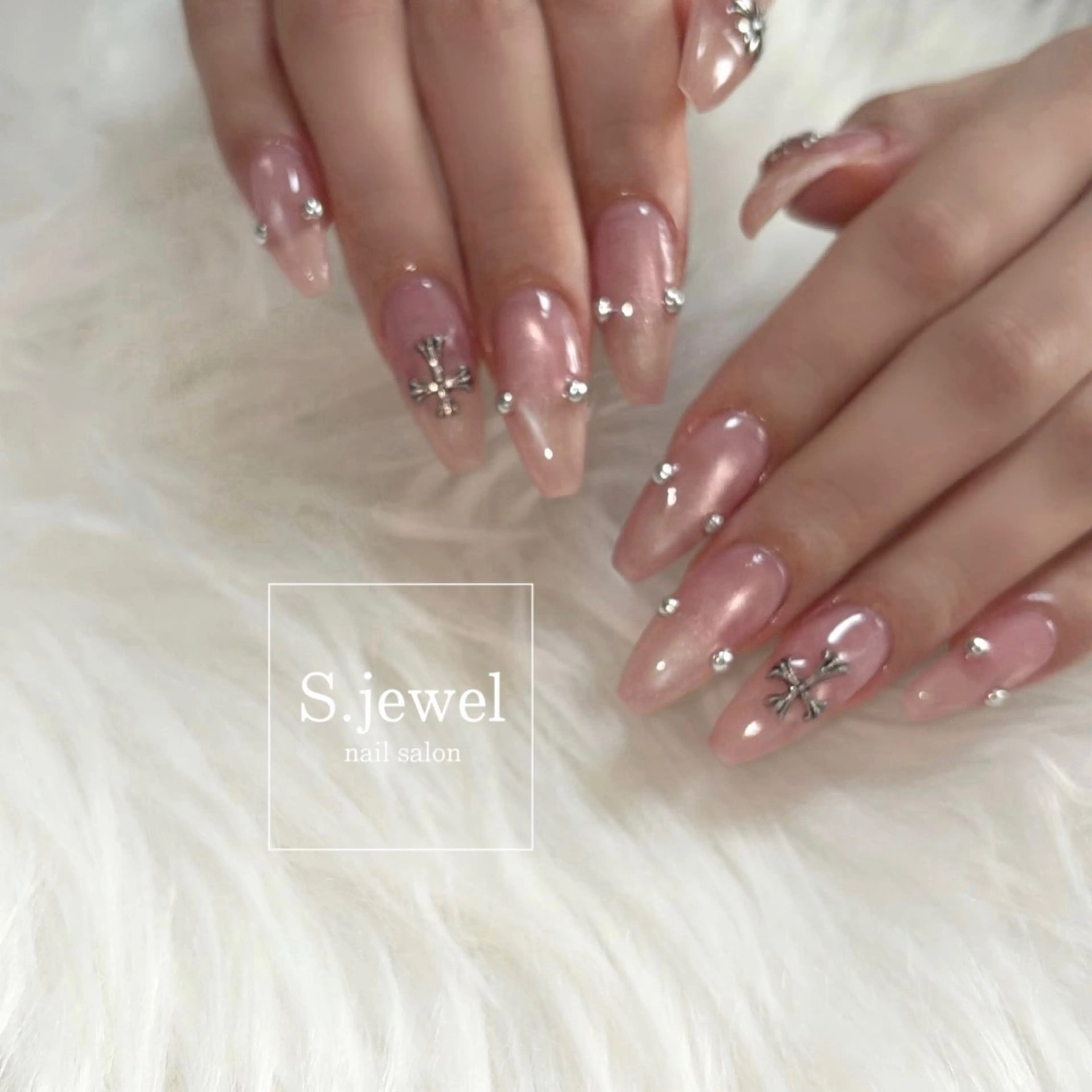 ネイル S. JEWELのネイルデザイン