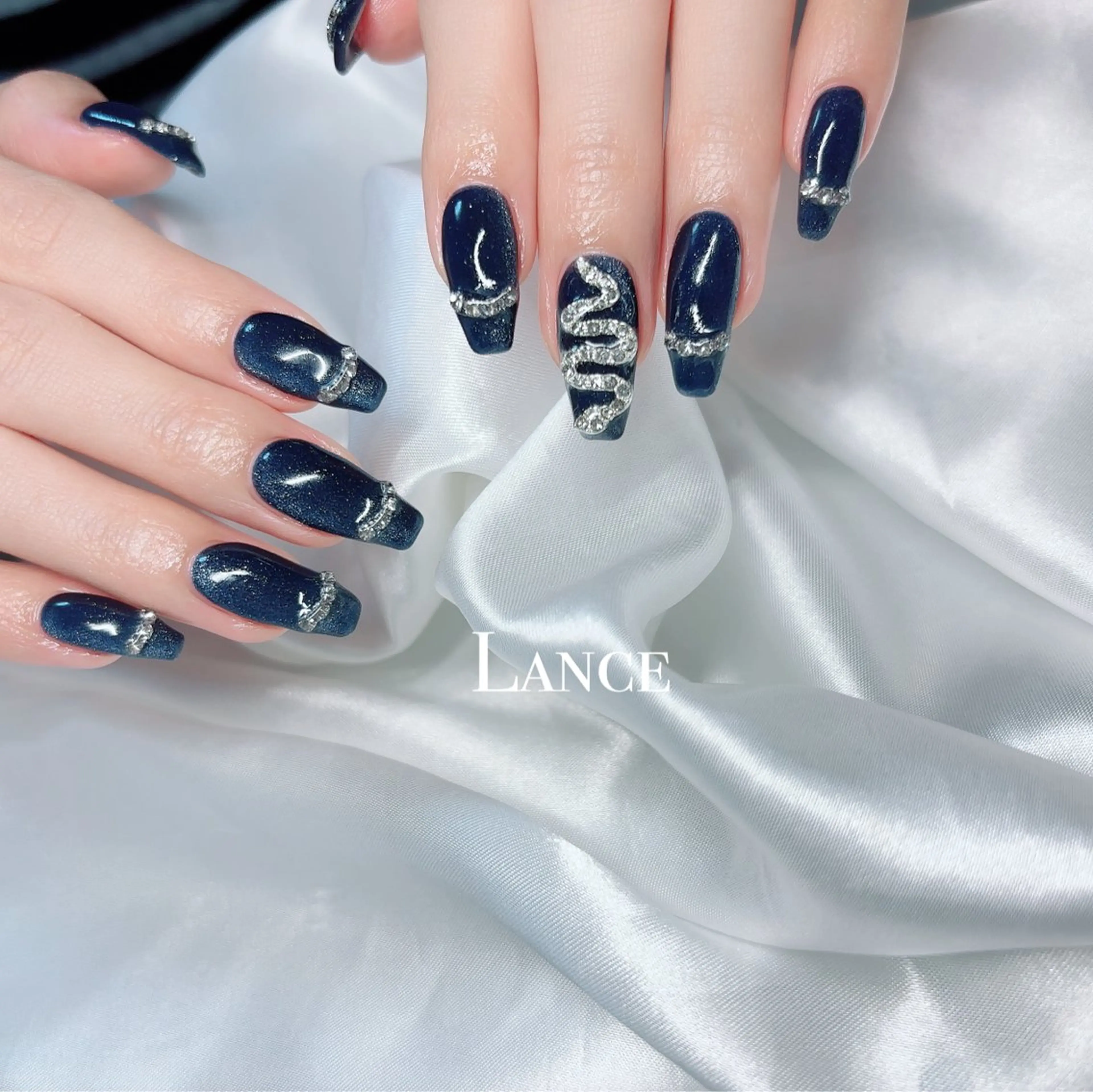 ネイル オーロラネイル フットネイル フレンチネイル キラキラネイル 韓国ネイル Lance nailのネイルデザイン