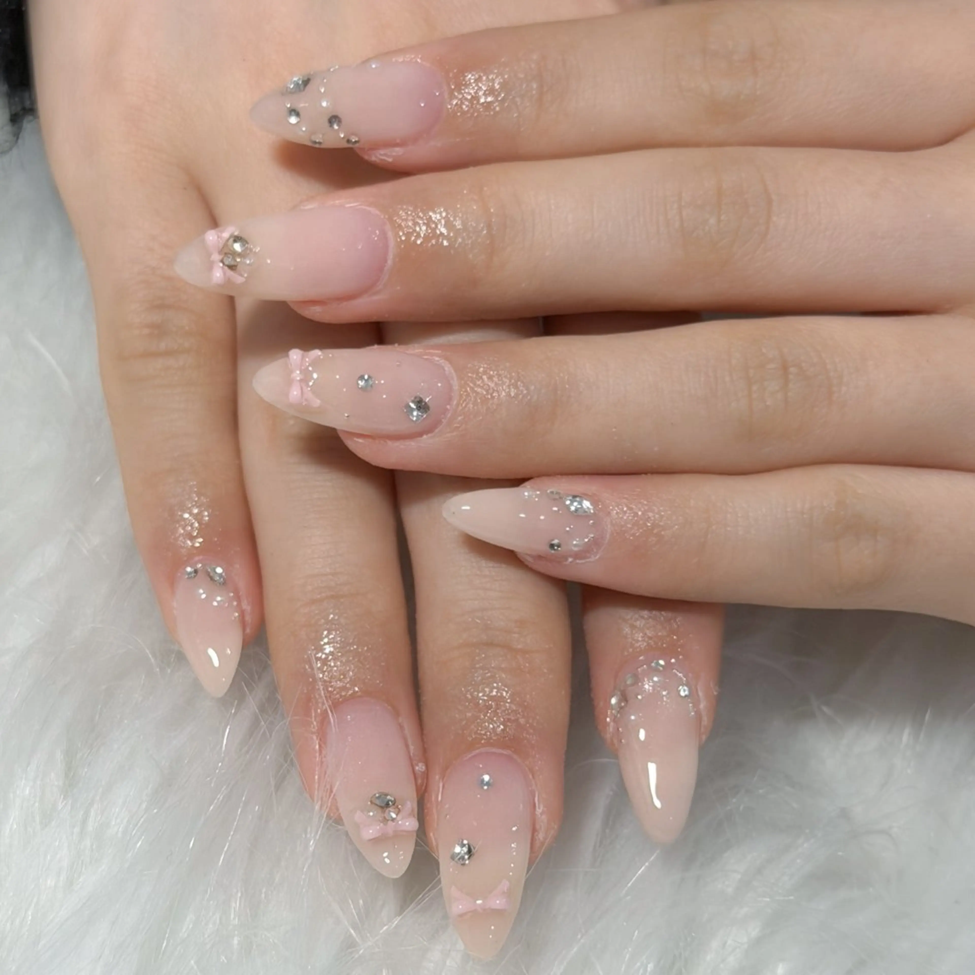 ネイル ハンドネイル フットネイル LAVISH nanamiのネイルデザイン